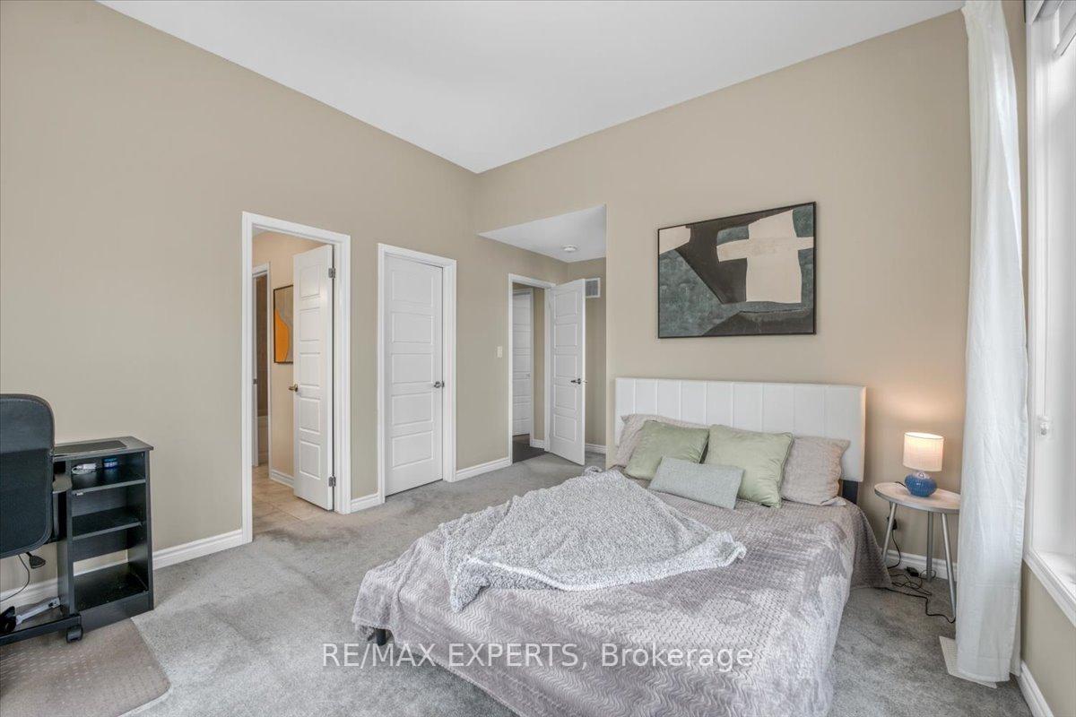 Photo 33 of 668 Kennedy Circle W, Milton, Cobban — HOMEH