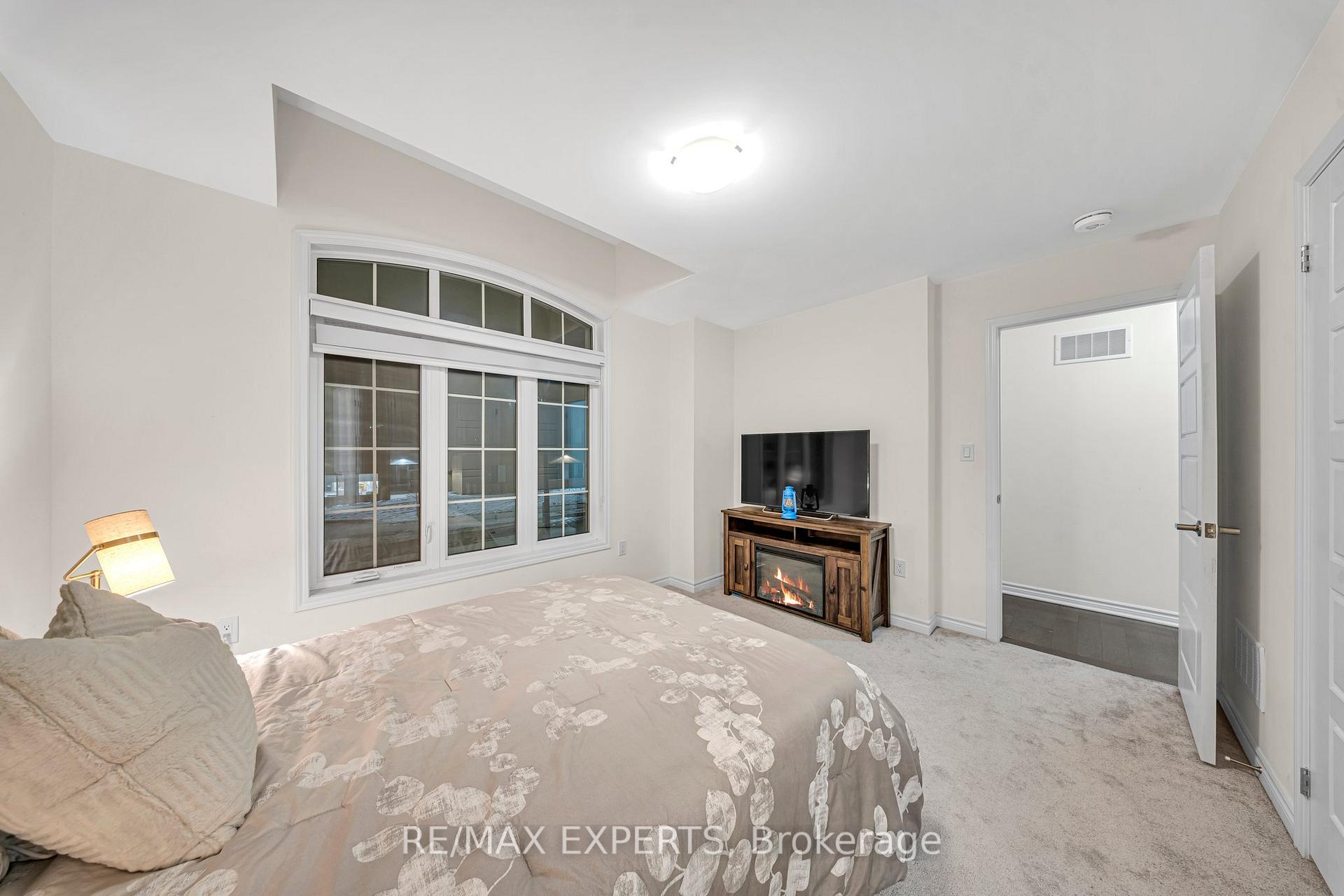 Photo 35 of 668 Kennedy Circle W, Milton, Cobban — HOMEH