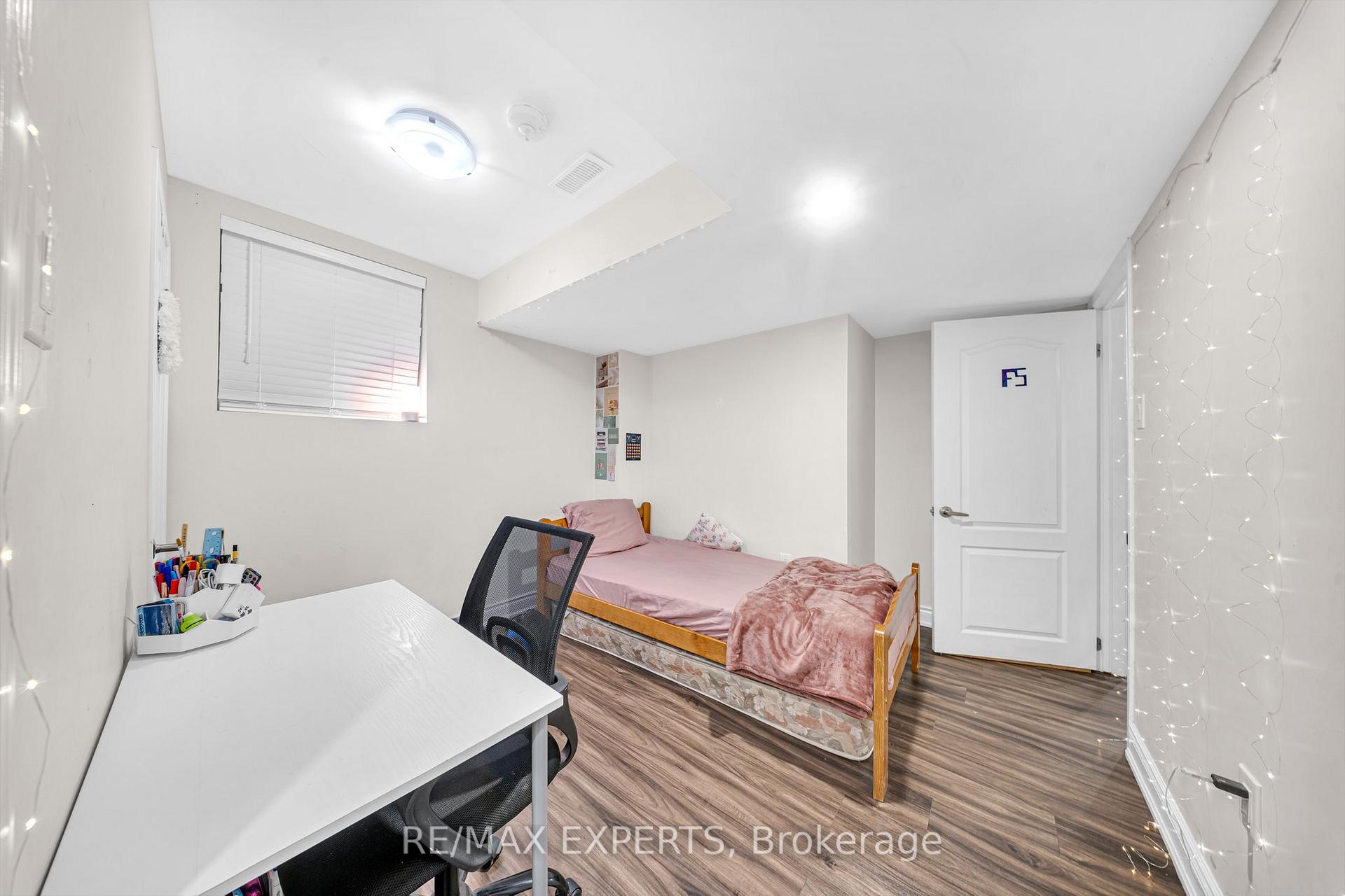 Photo 40 of 668 Kennedy Circle W, Milton, Cobban — HOMEH