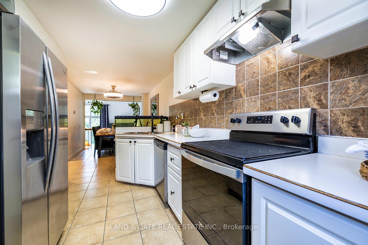 Photo 5 of 1753 Foleyet Crescent, Pickering, Liverpool — HOMEH