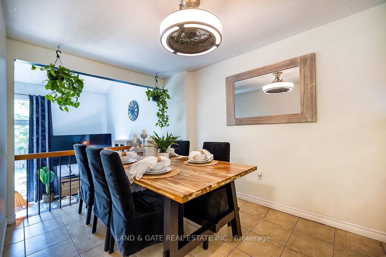 Photo 9 of 1753 Foleyet Crescent, Pickering, Liverpool — HOMEH