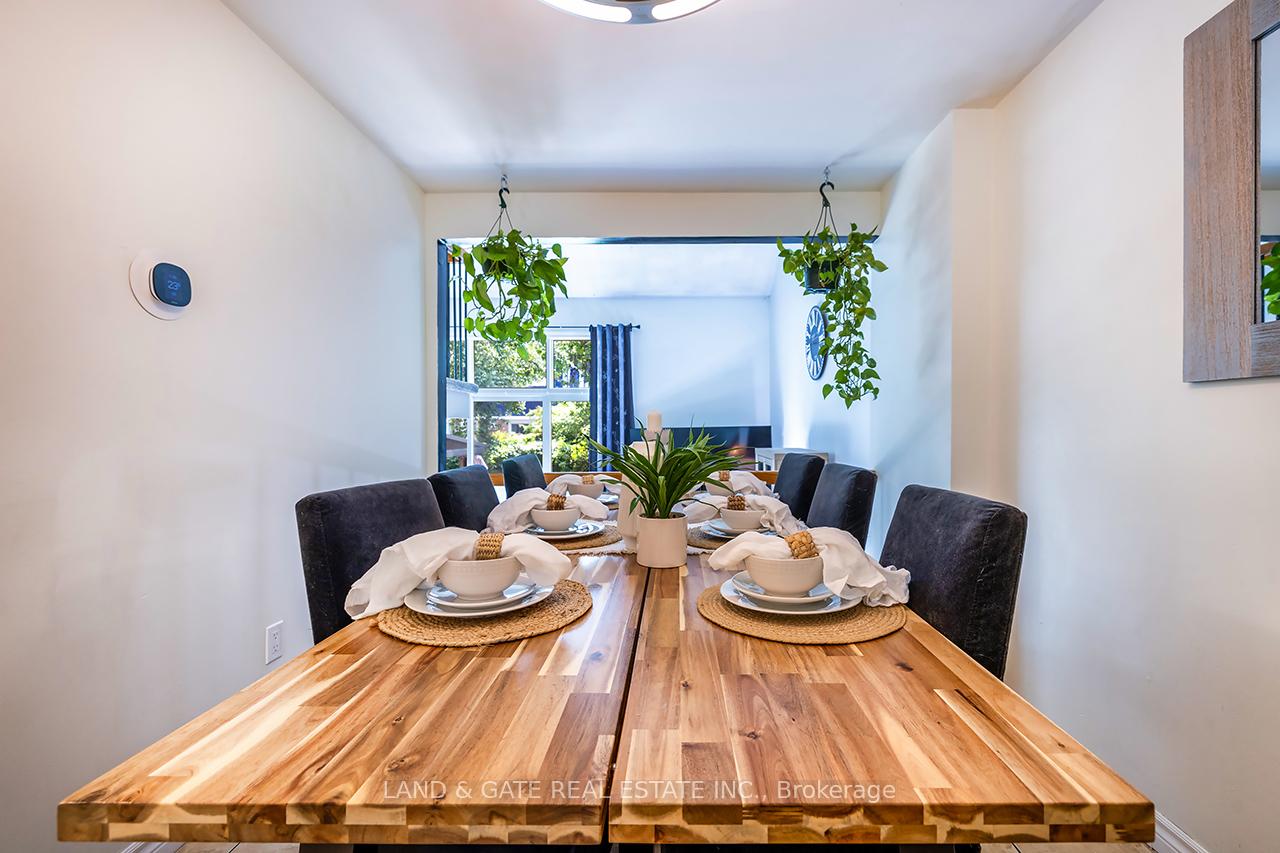 Photo 10 of 1753 Foleyet Crescent, Pickering, Liverpool — HOMEH