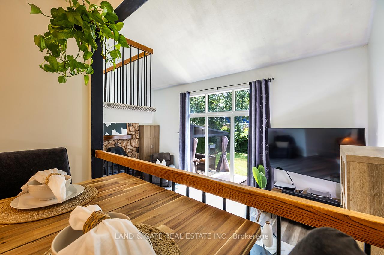 Photo 13 of 1753 Foleyet Crescent, Pickering, Liverpool — HOMEH