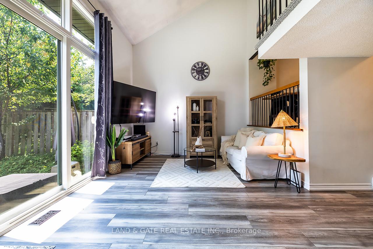 Photo 15 of 1753 Foleyet Crescent, Pickering, Liverpool — HOMEH