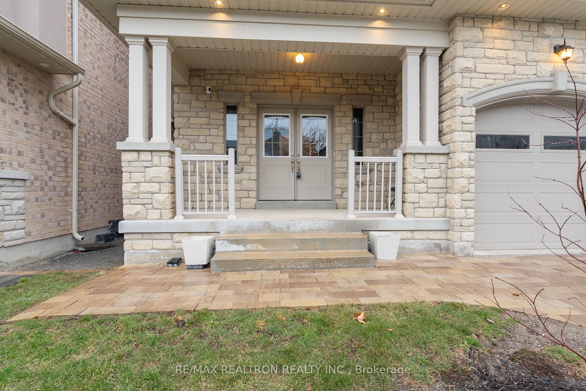 Photo 2 of 874 Wingarden Crescent, Pickering, Dunbarton — HOMEH
