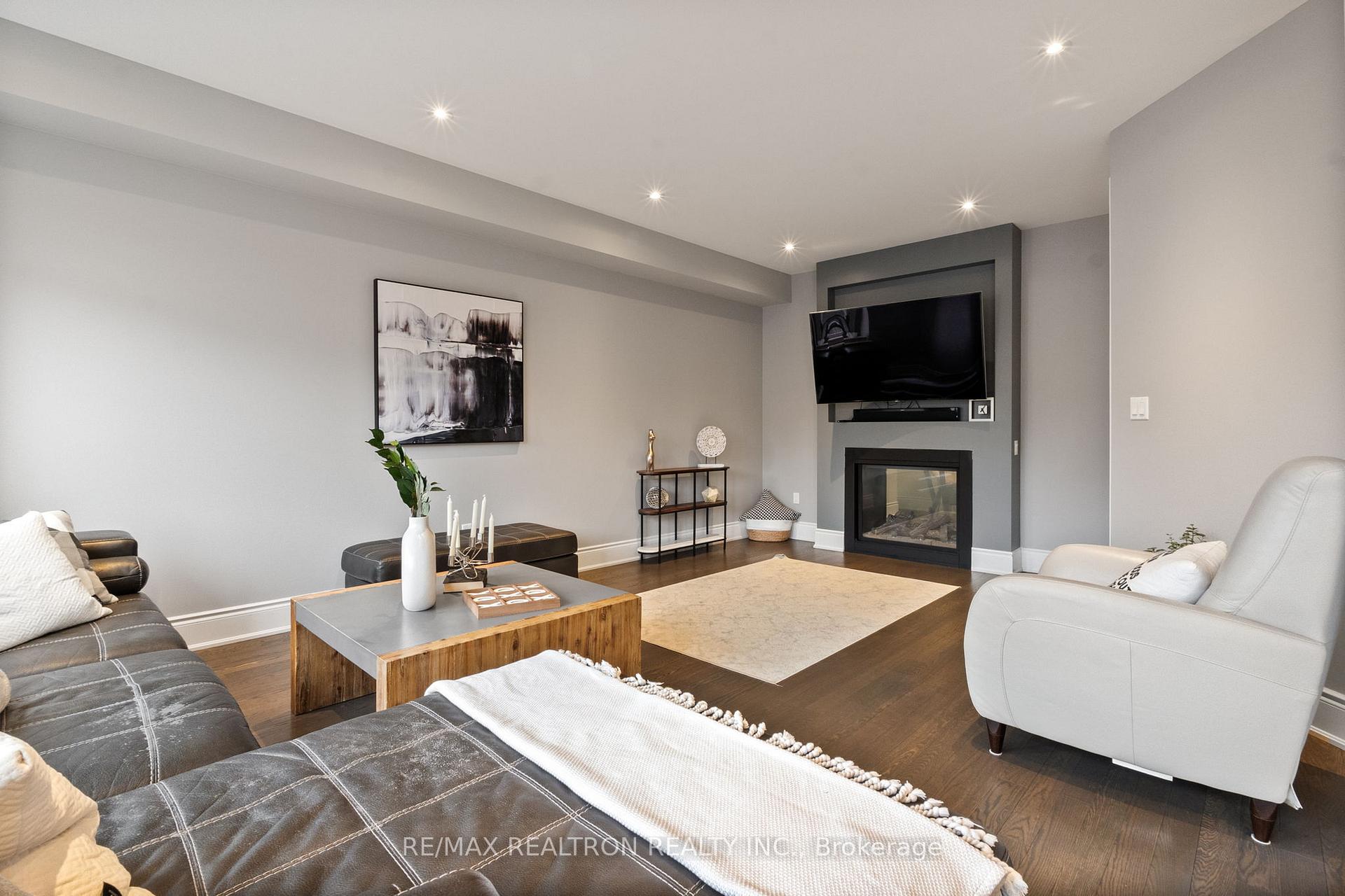 Photo 13 of 874 Wingarden Crescent, Pickering, Dunbarton — HOMEH