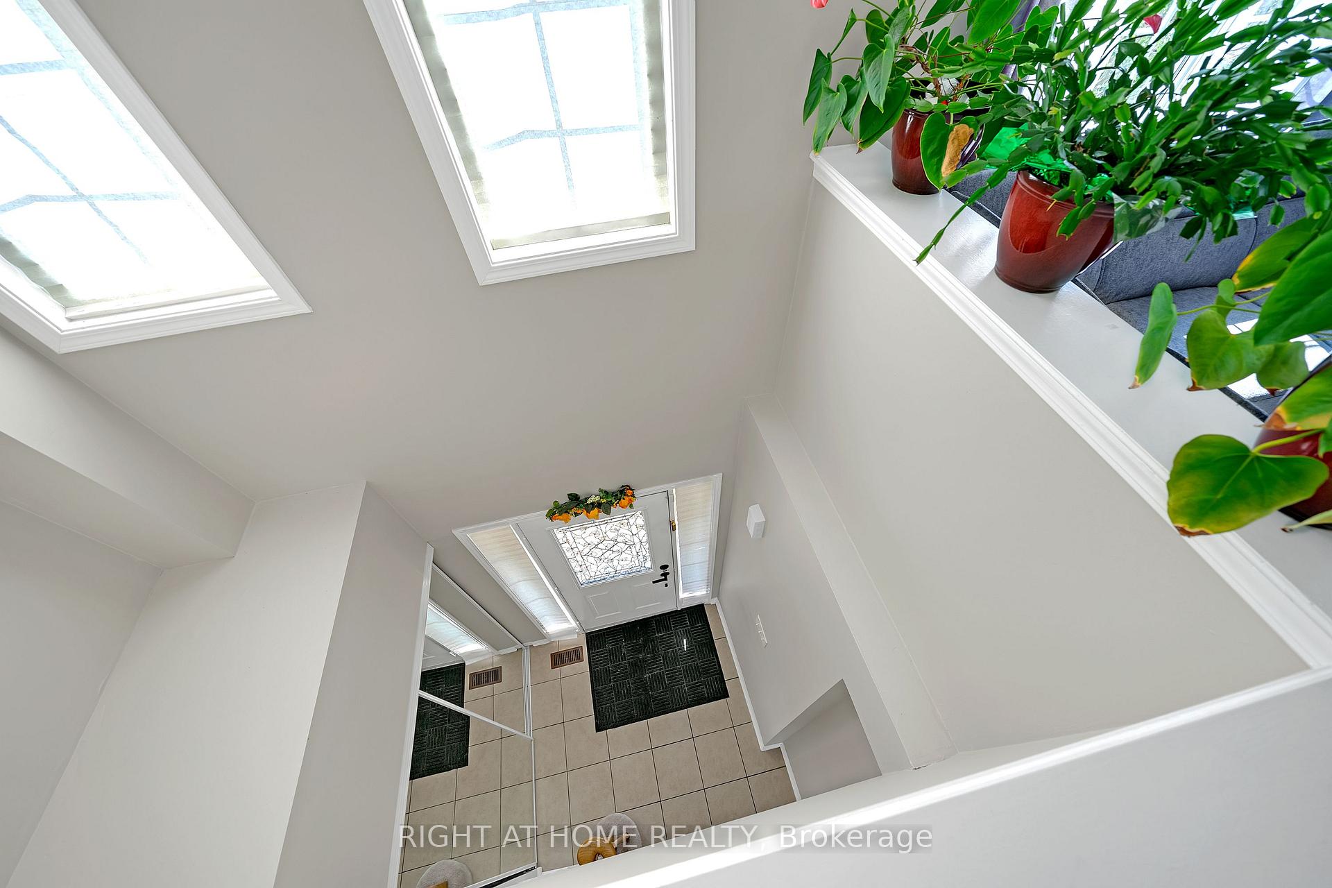 Photo 20 of 906 Bourne Crescent, Oshawa, Lakeview — HOMEH
