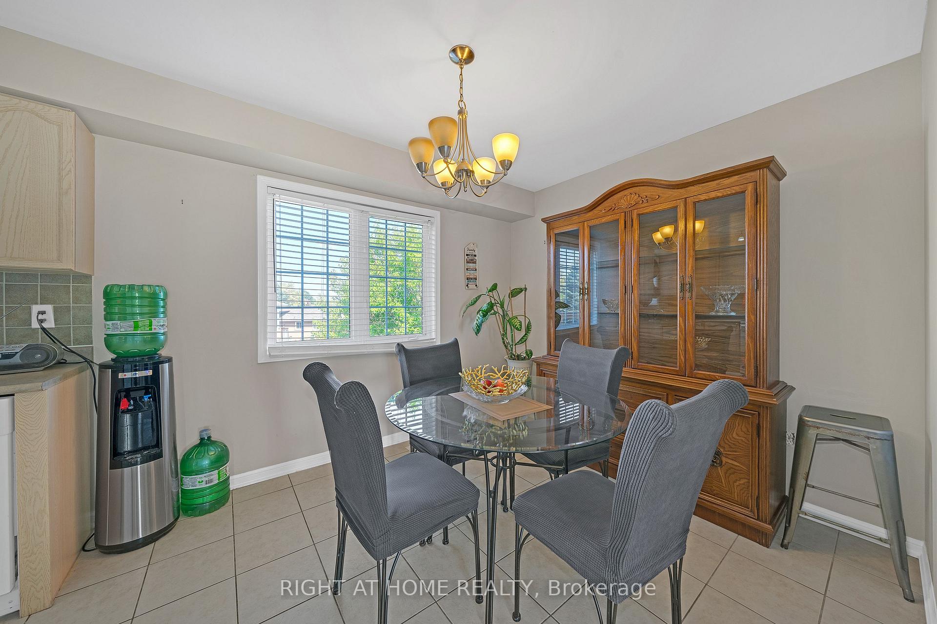 Photo 21 of 906 Bourne Crescent, Oshawa, Lakeview — HOMEH
