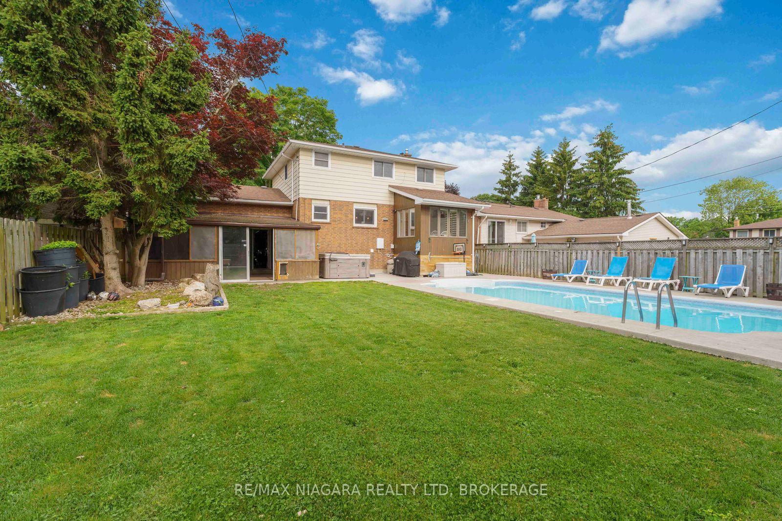 Photo 5 of 48 Michael Drive S, Port Colborne, Sugarloaf — HOMEH
