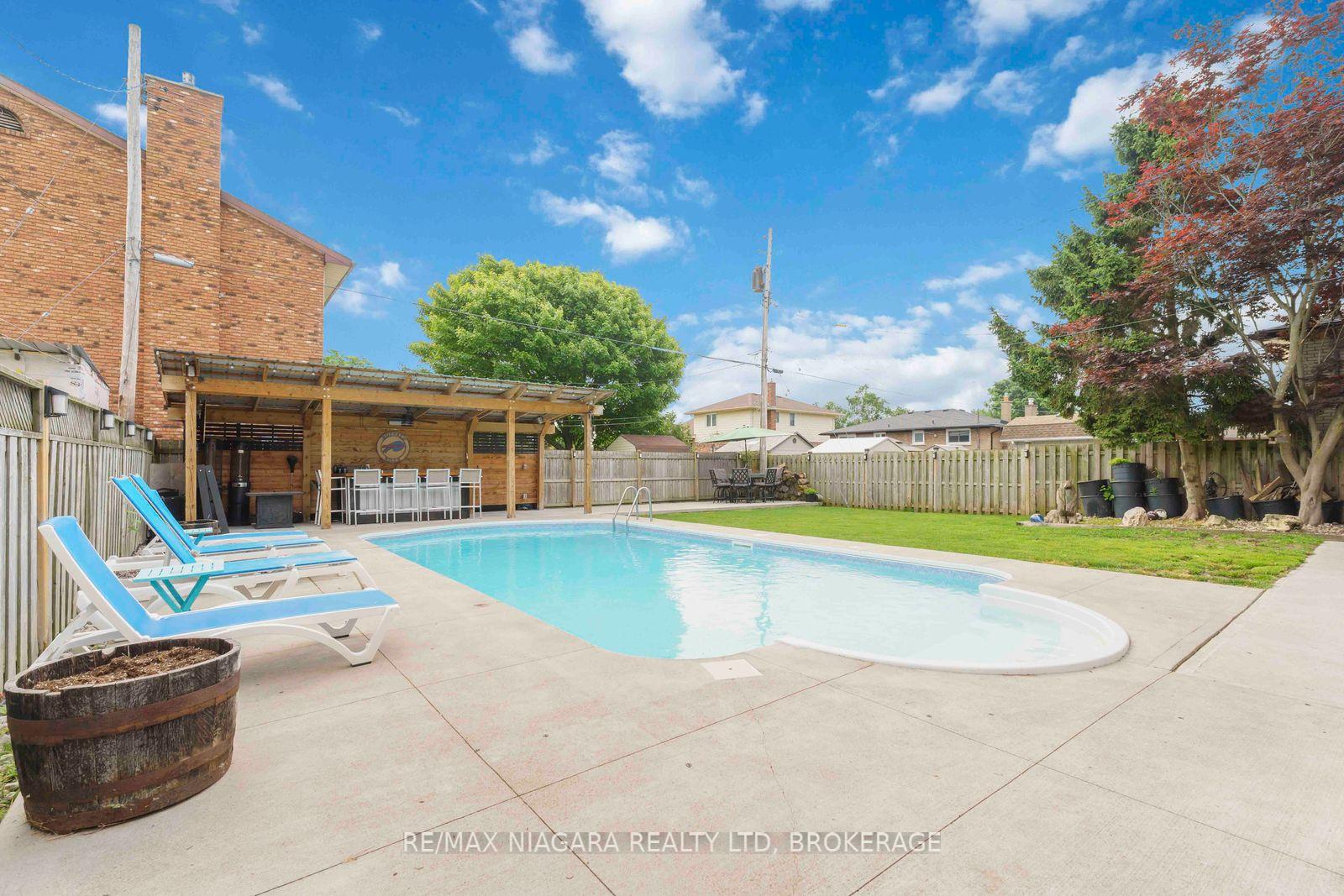 Photo 9 of 48 Michael Drive S, Port Colborne, Sugarloaf — HOMEH