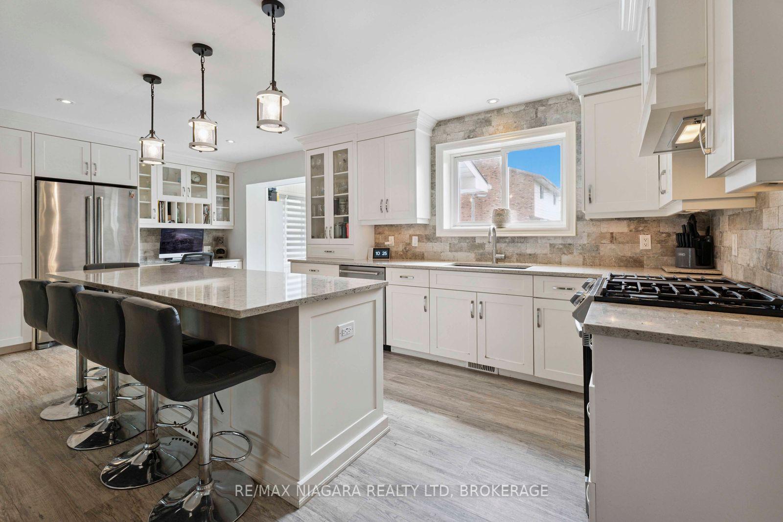 Photo 23 of 48 Michael Drive S, Port Colborne, Sugarloaf — HOMEH