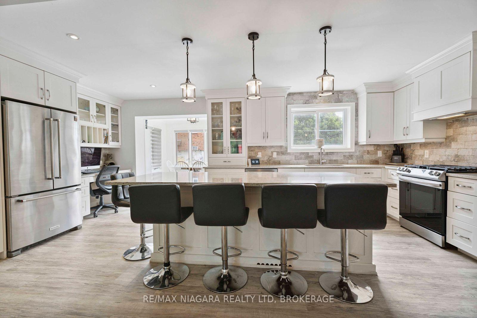 Photo 24 of 48 Michael Drive S, Port Colborne, Sugarloaf — HOMEH