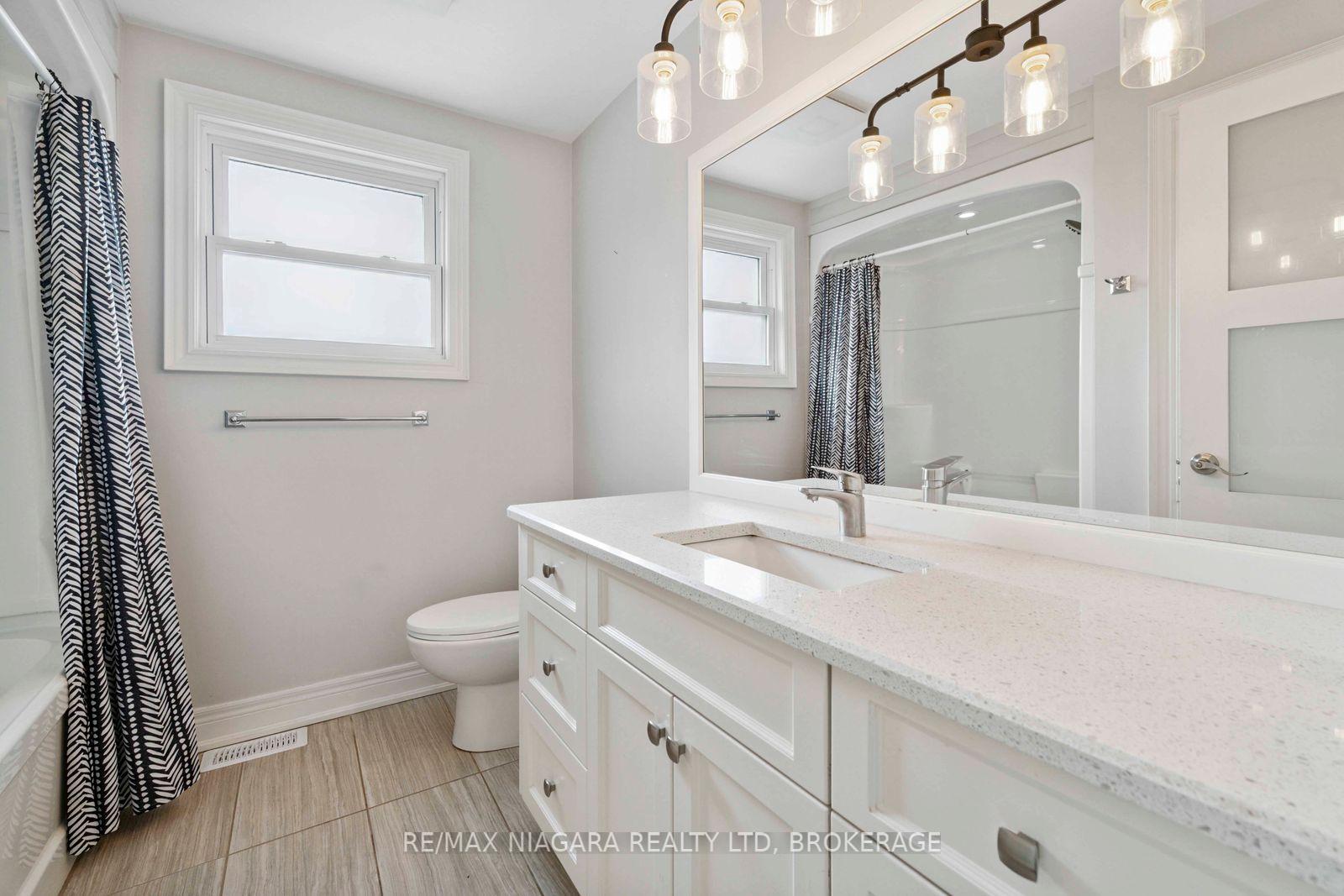Photo 40 of 48 Michael Drive S, Port Colborne, Sugarloaf — HOMEH