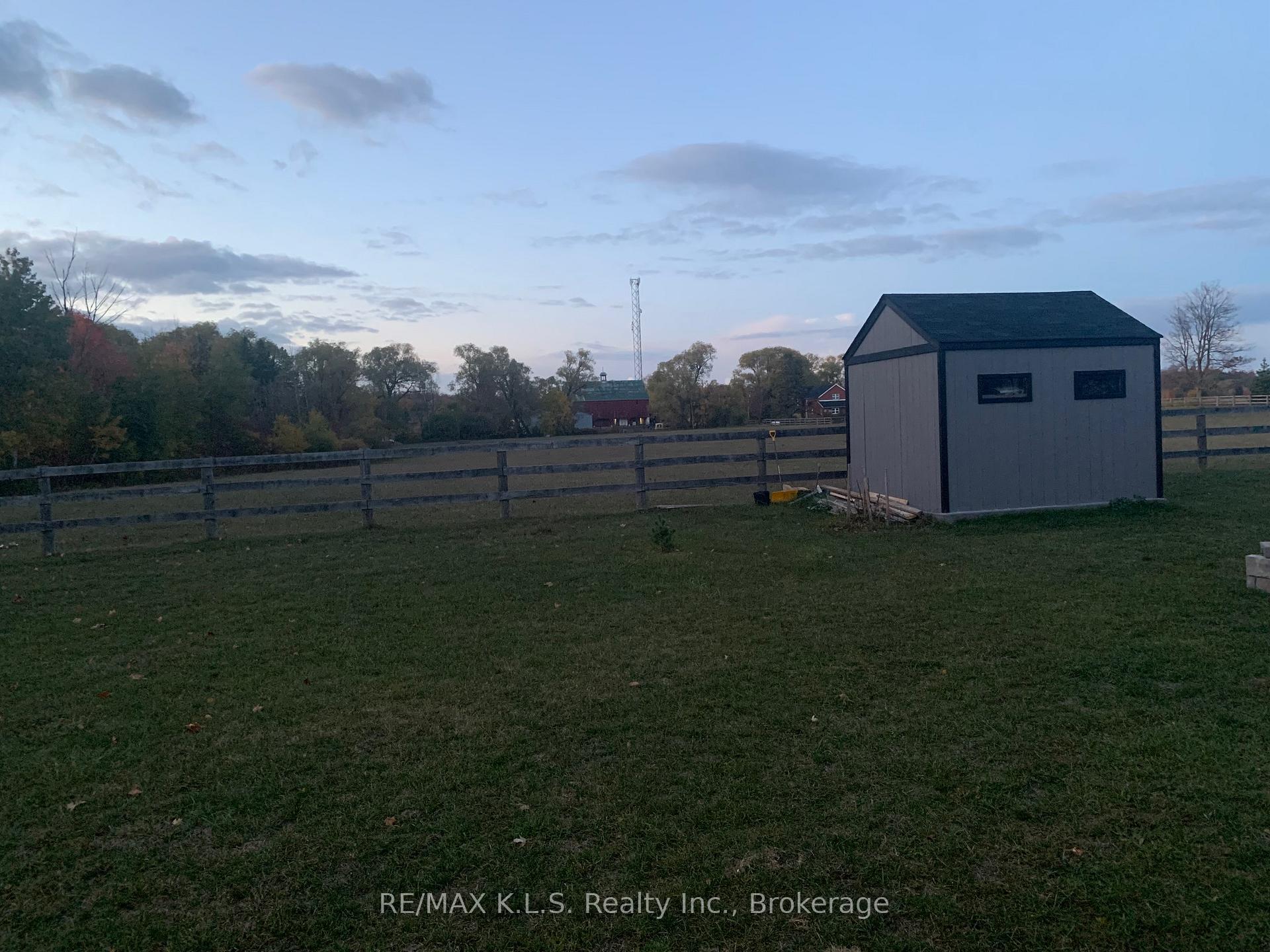 Photo 4 of Unit 1, 6662 Ellis Road, Puslinch, Puslinch Lake Settlement Areas — HOMEH