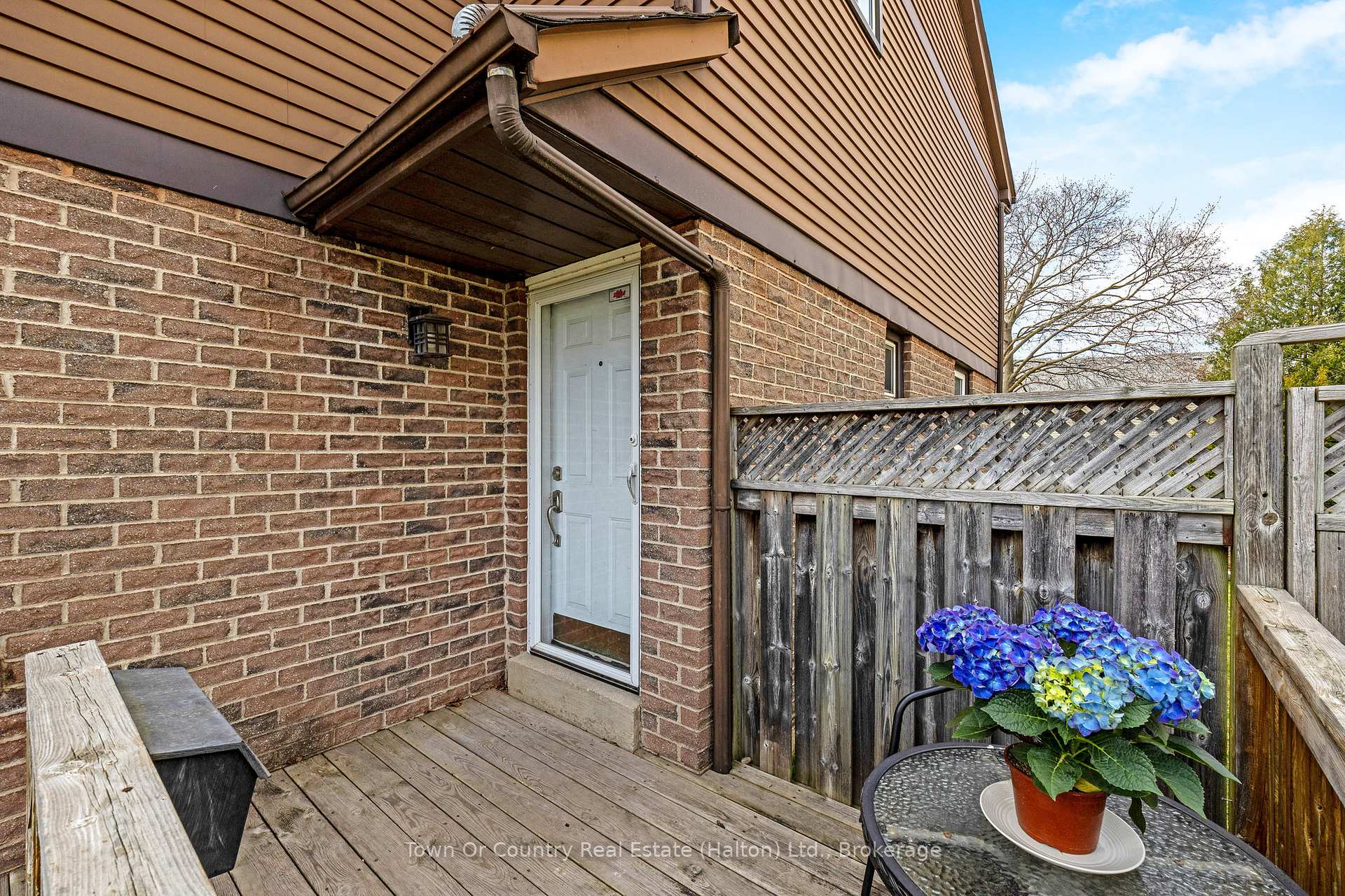 Photo 5 of 631 Laurier Avenue, Milton, Timberlea — HOMEH