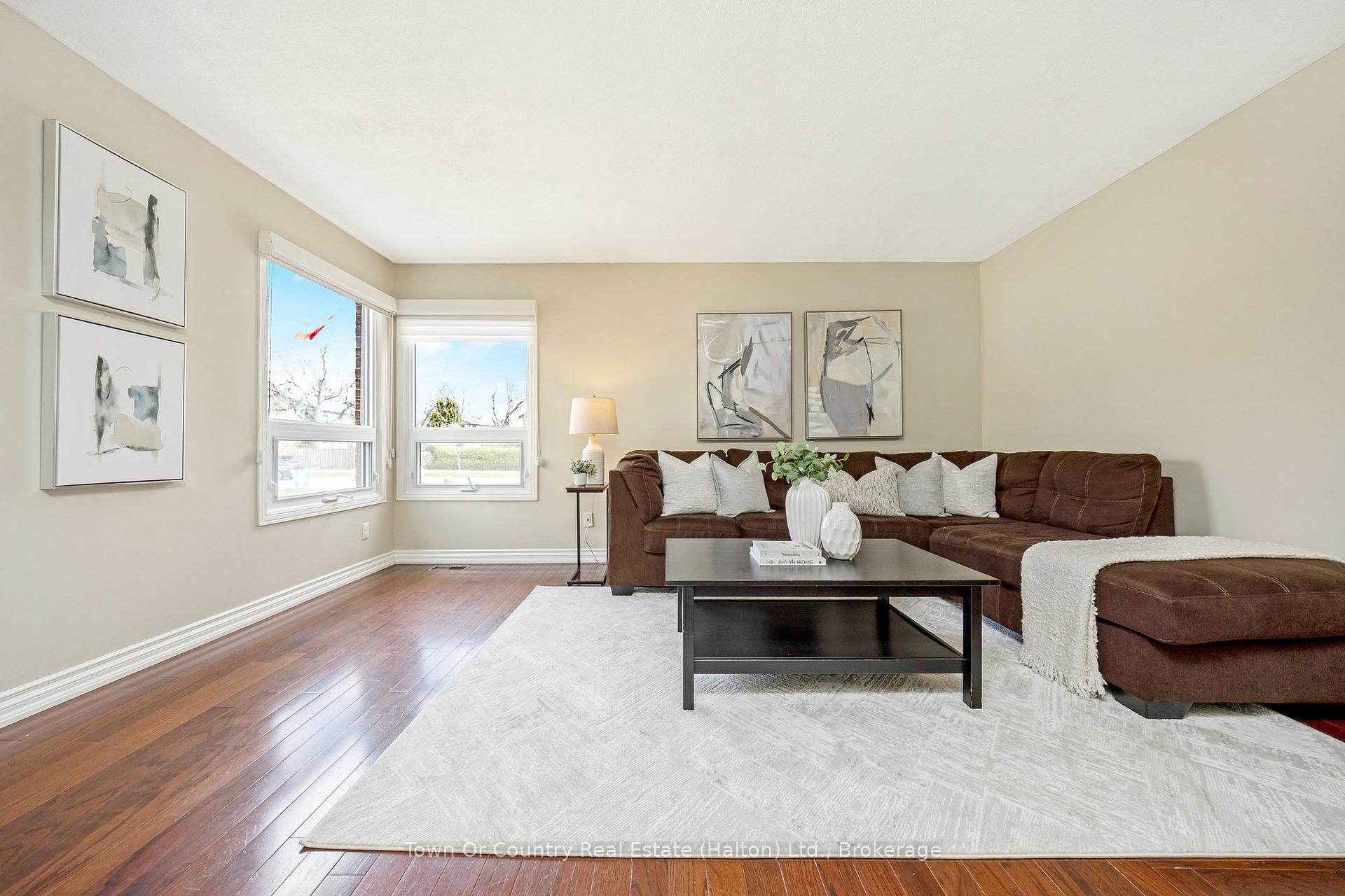 Photo 8 of 631 Laurier Avenue, Milton, Timberlea — HOMEH