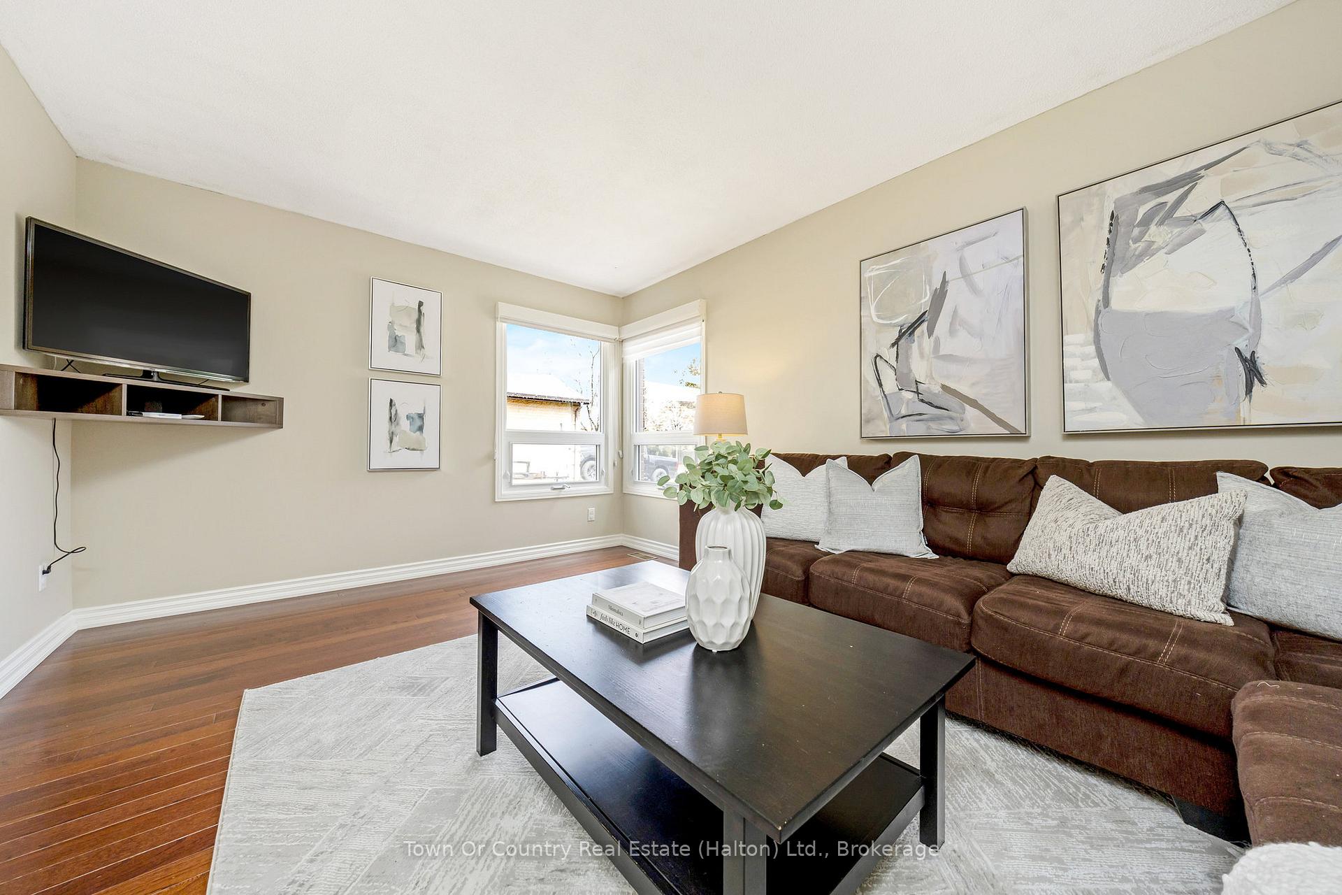Photo 9 of 631 Laurier Avenue, Milton, Timberlea — HOMEH