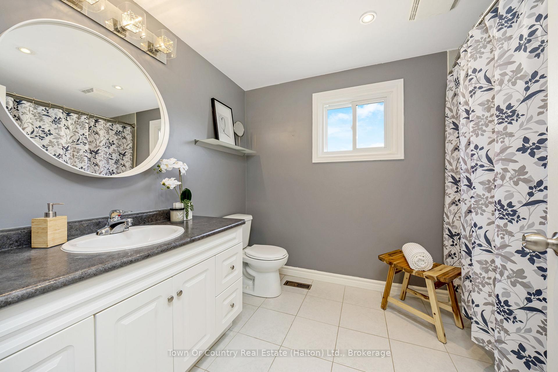 Photo 22 of 631 Laurier Avenue, Milton, Timberlea — HOMEH