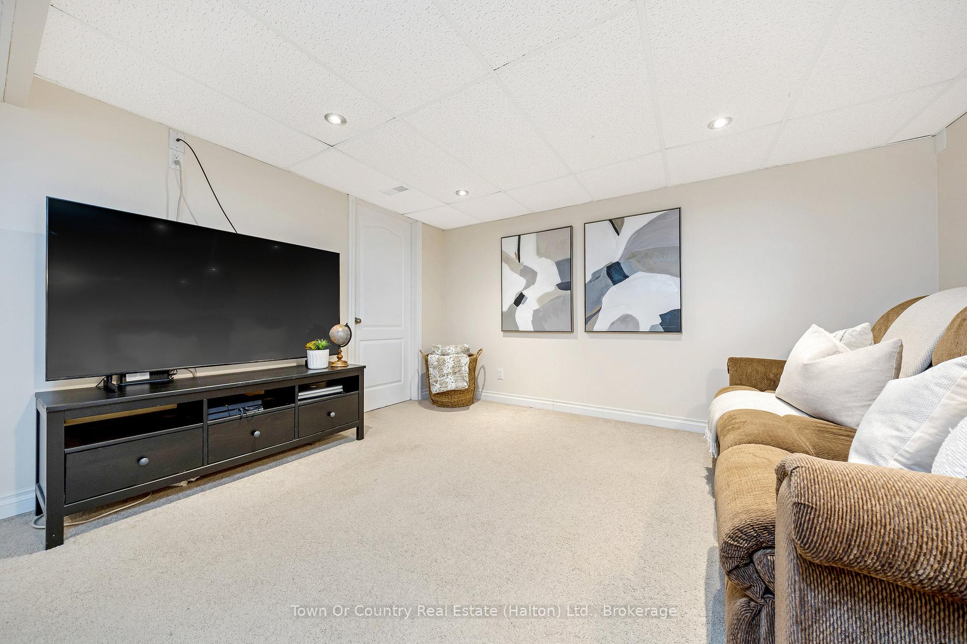 Photo 27 of 631 Laurier Avenue, Milton, Timberlea — HOMEH