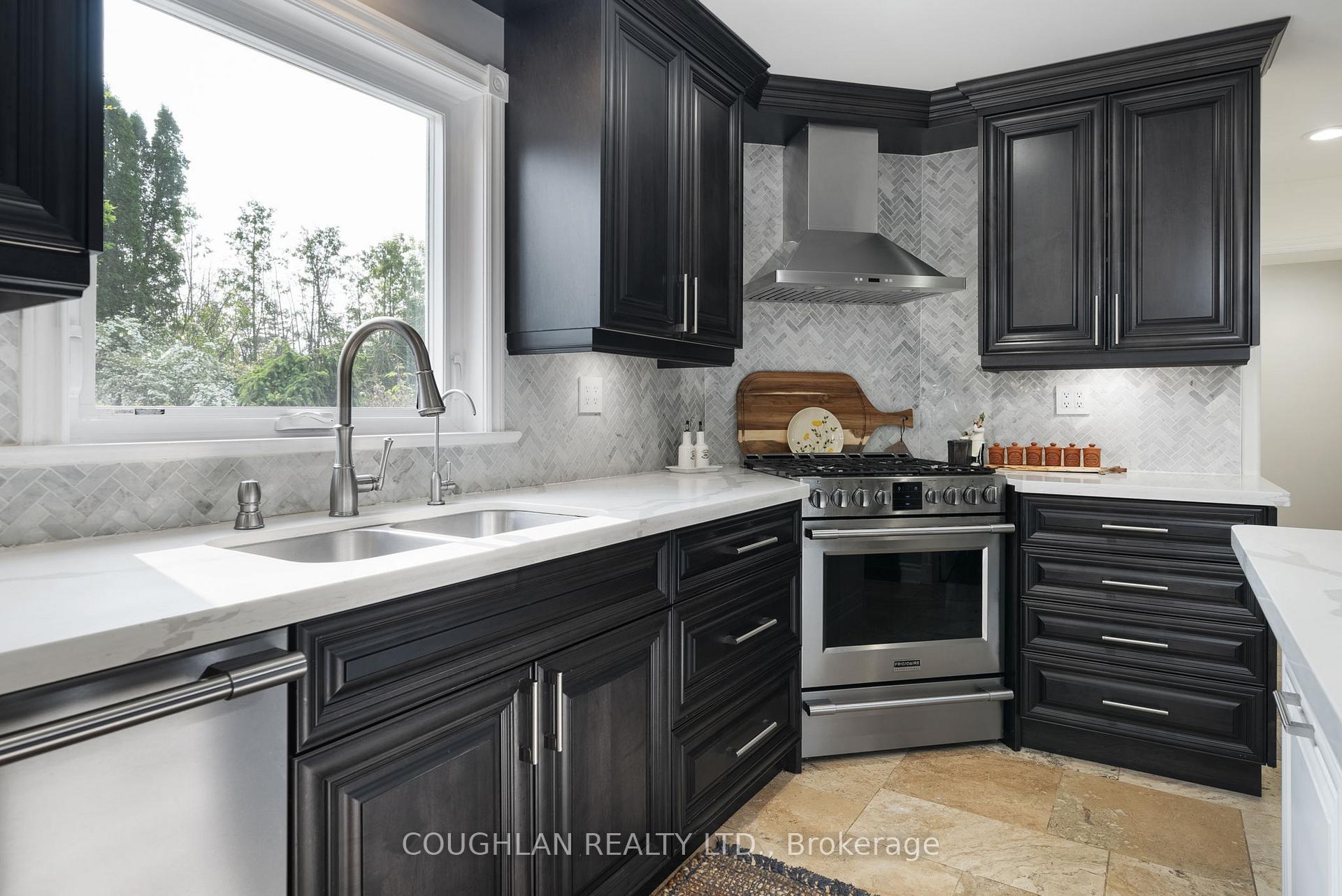 Photo 8 of 4996 Canso Drive, Pickering, Rural Pickering — HOMEH