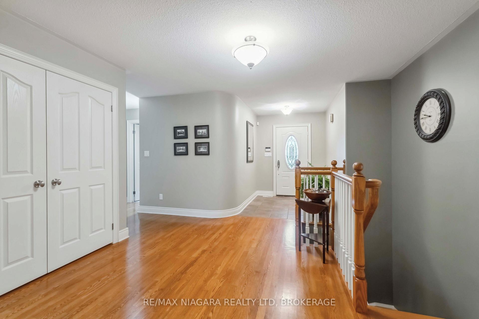 Photo 4 of 4800 Lyon's Parkway, Niagara Falls, Lyons Creek — HOMEH