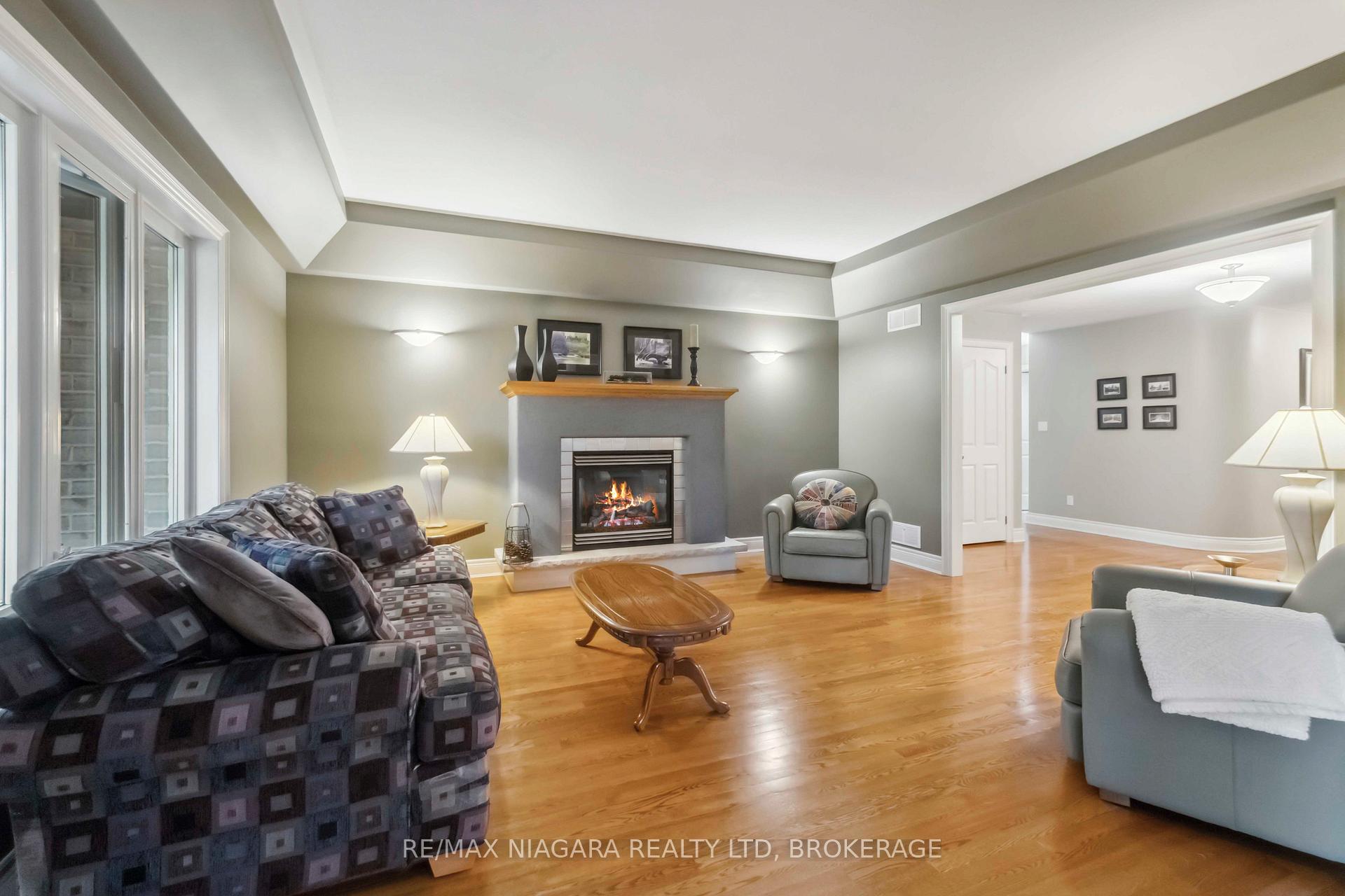 Photo 8 of 4800 Lyon's Parkway, Niagara Falls, Lyons Creek — HOMEH
