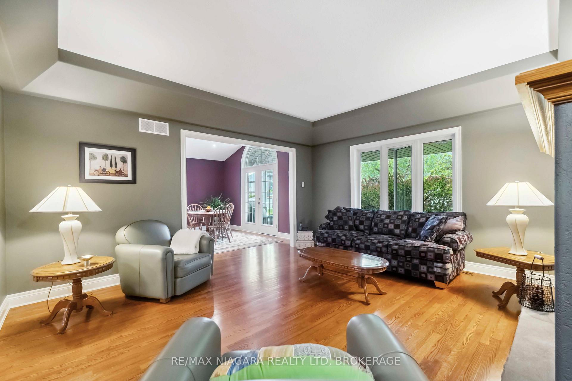 Photo 9 of 4800 Lyon's Parkway, Niagara Falls, Lyons Creek — HOMEH