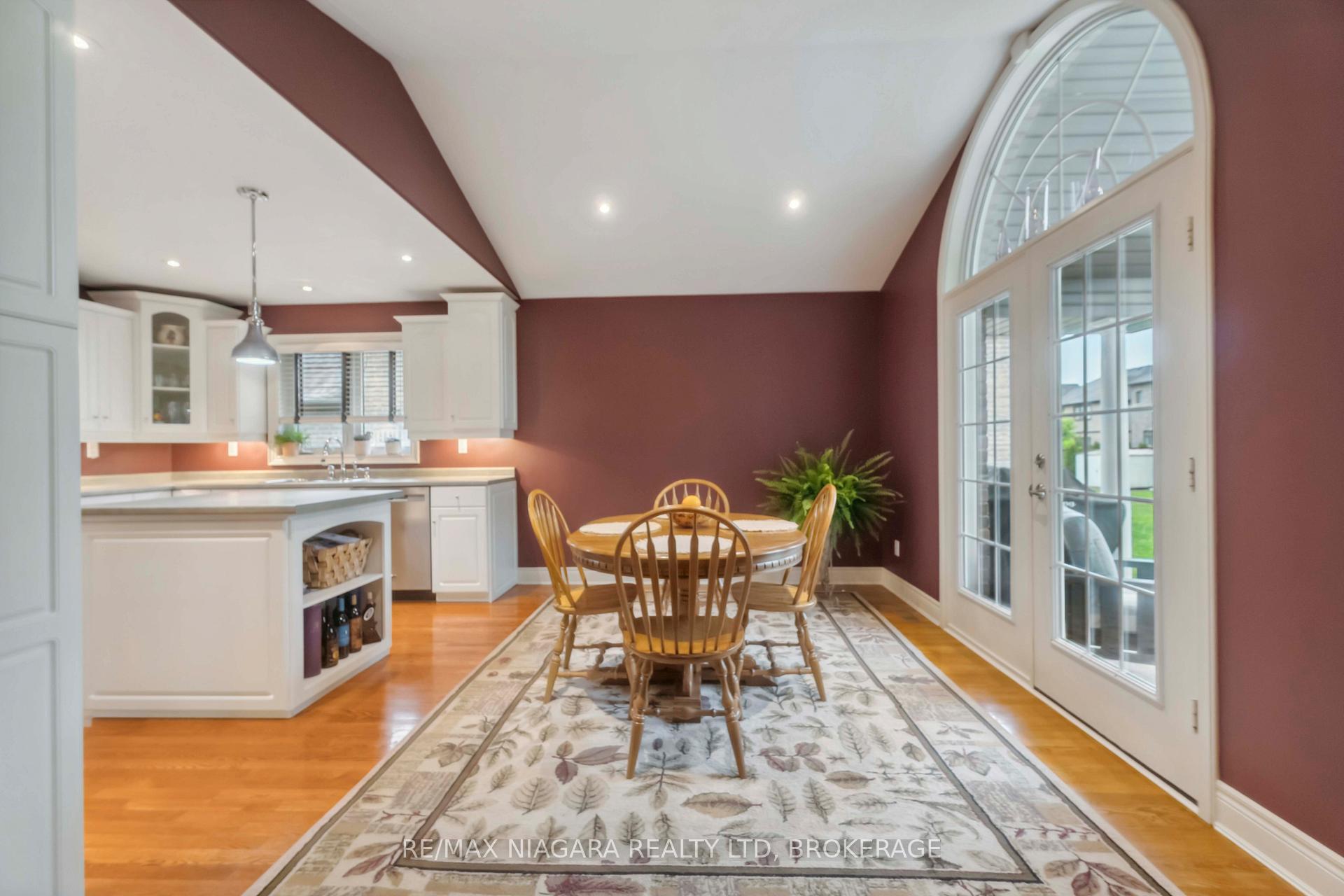Photo 10 of 4800 Lyon's Parkway, Niagara Falls, Lyons Creek — HOMEH