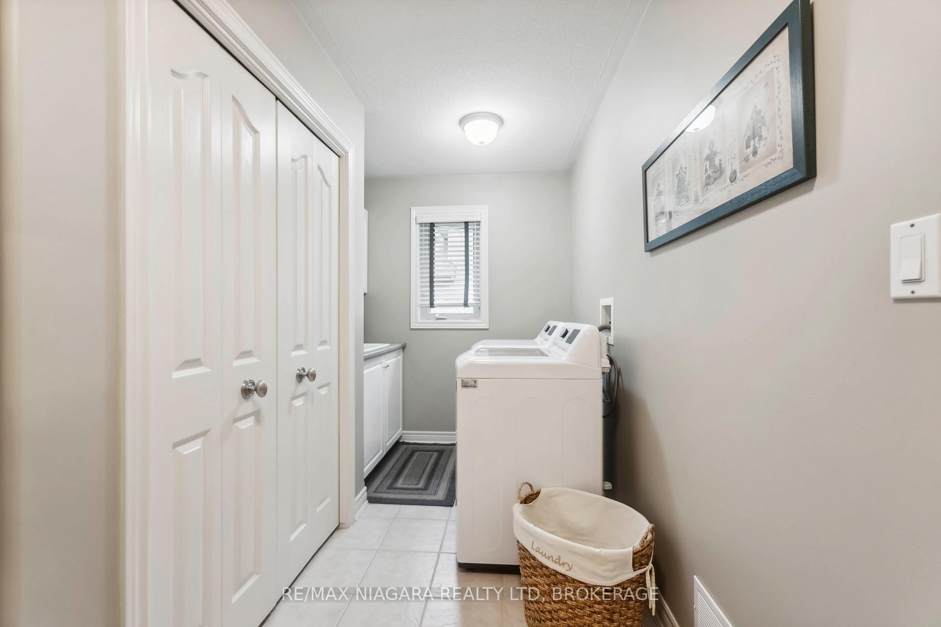 Photo 19 of 4800 Lyon's Parkway, Niagara Falls, Lyons Creek — HOMEH
