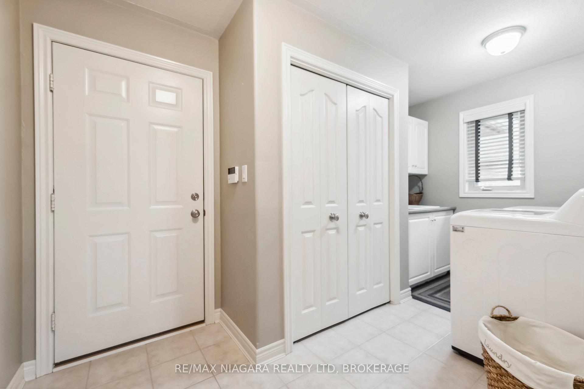 Photo 20 of 4800 Lyon's Parkway, Niagara Falls, Lyons Creek — HOMEH