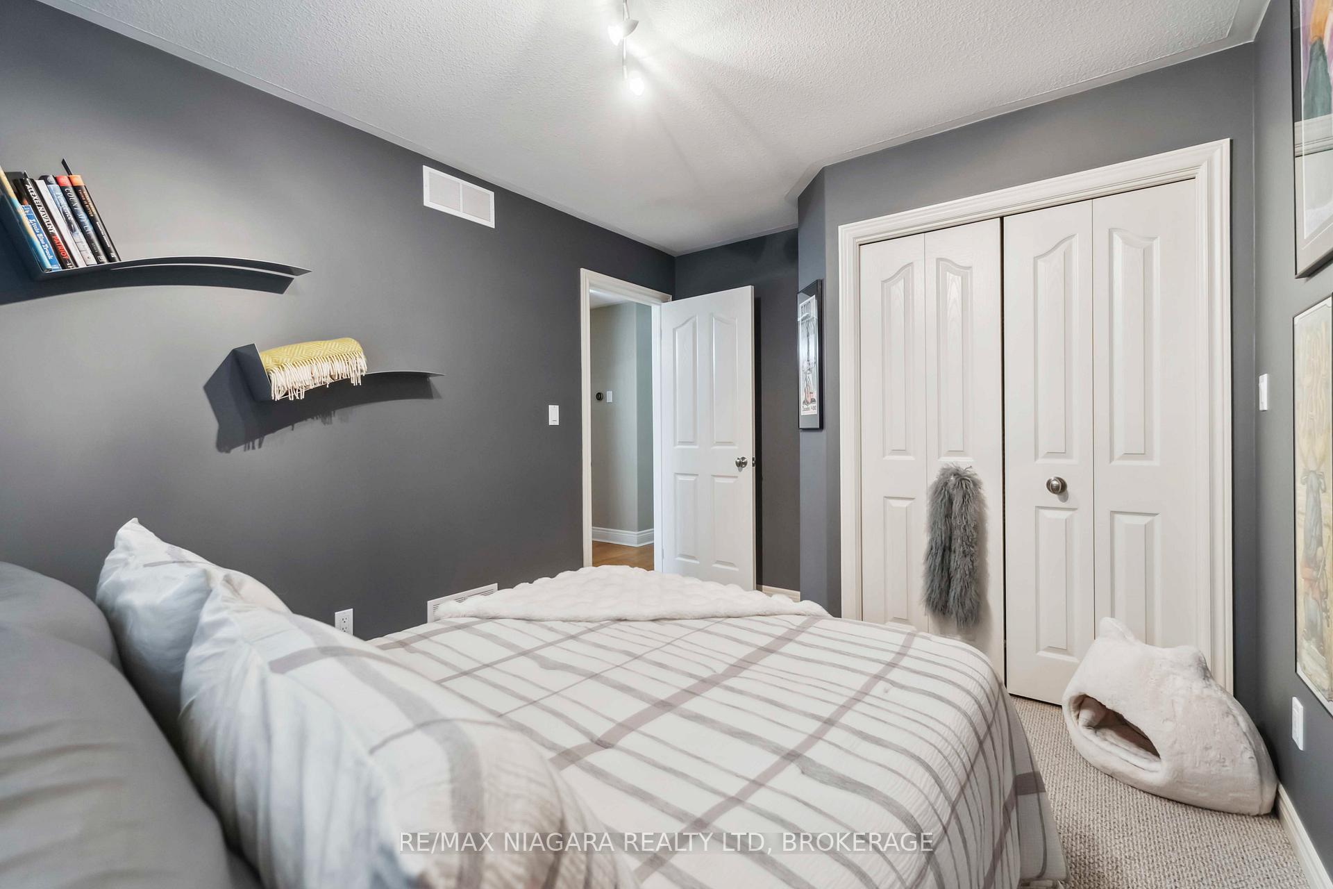 Photo 23 of 4800 Lyon's Parkway, Niagara Falls, Lyons Creek — HOMEH