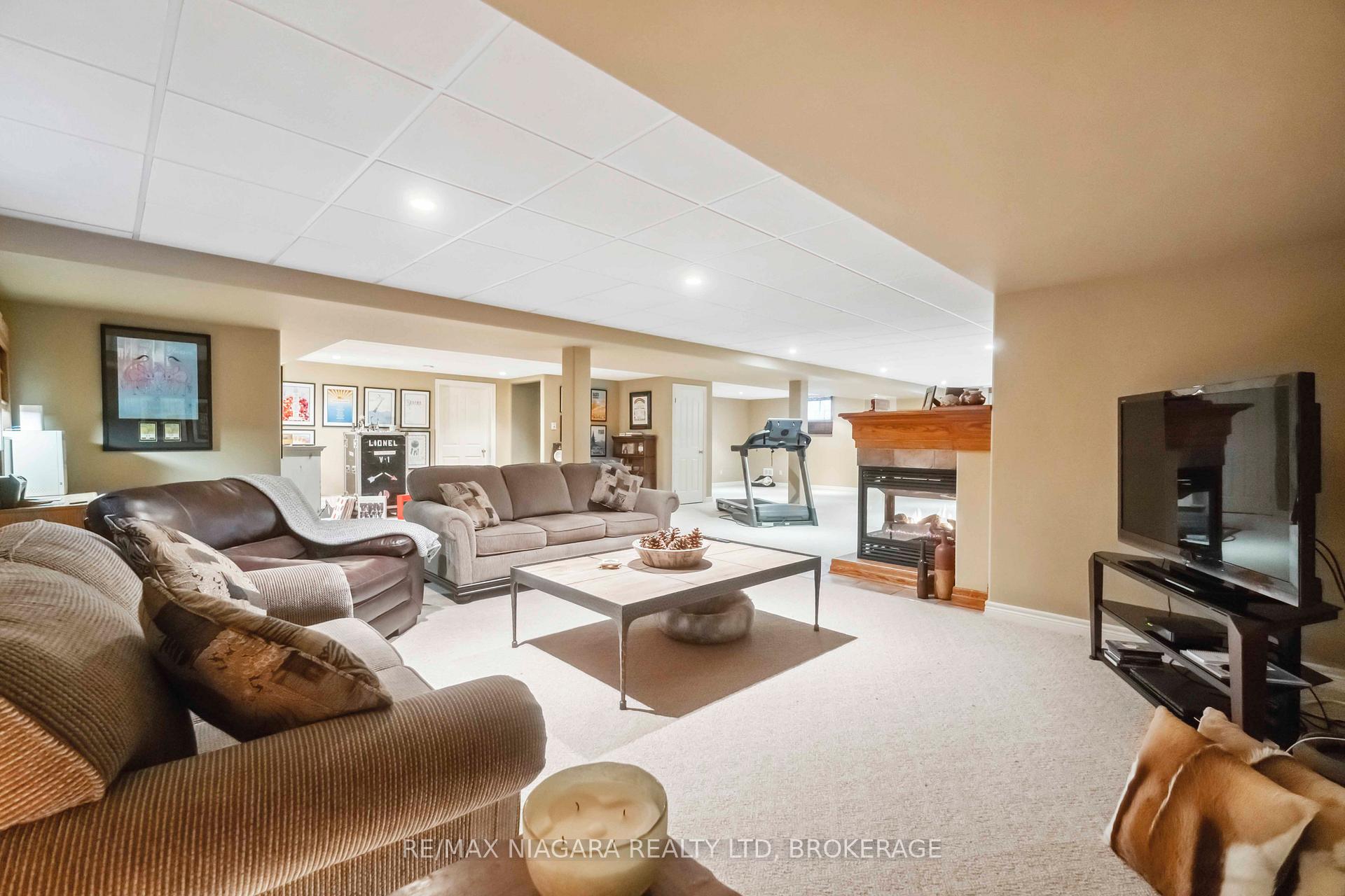 Photo 30 of 4800 Lyon's Parkway, Niagara Falls, Lyons Creek — HOMEH