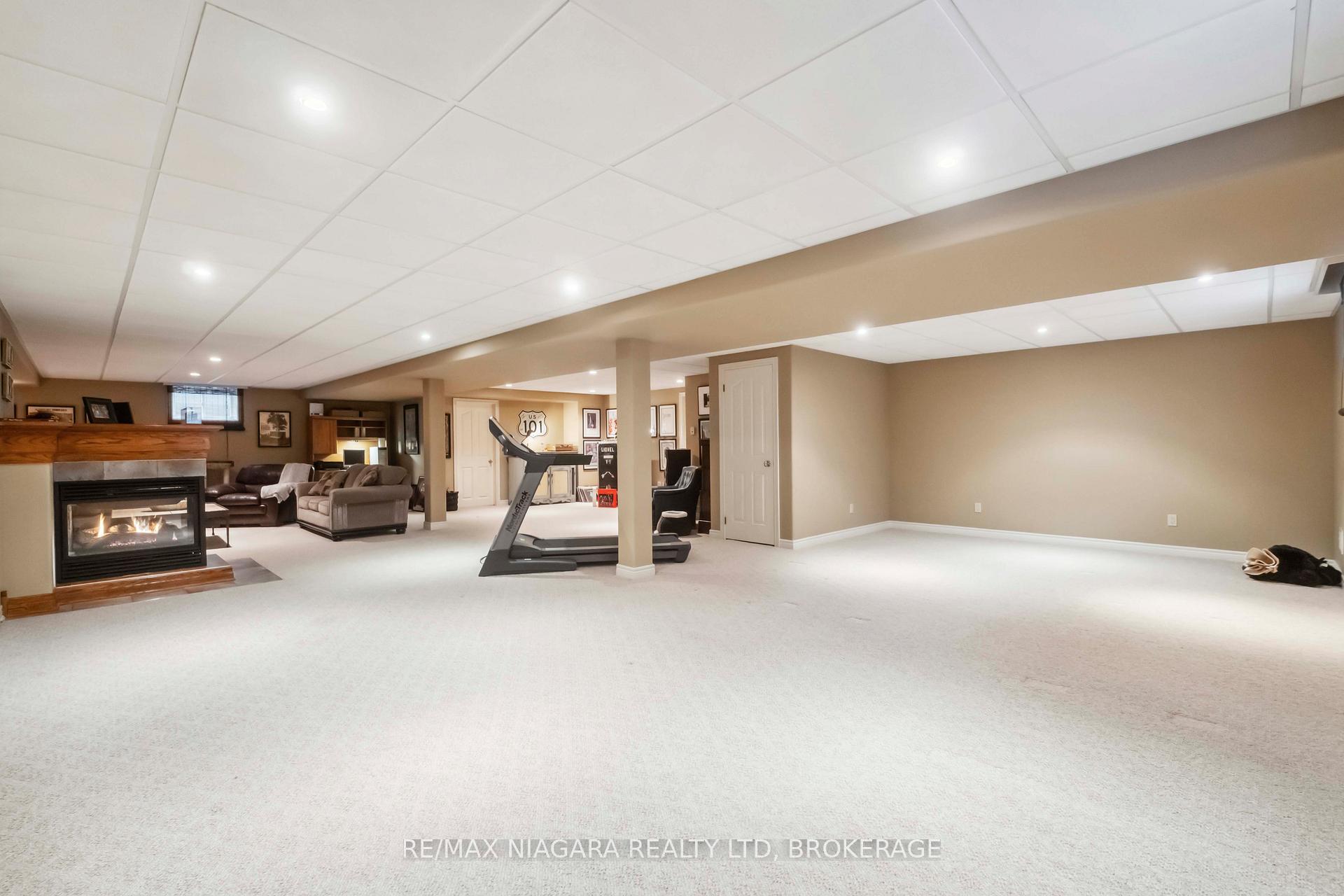 Photo 33 of 4800 Lyon's Parkway, Niagara Falls, Lyons Creek — HOMEH