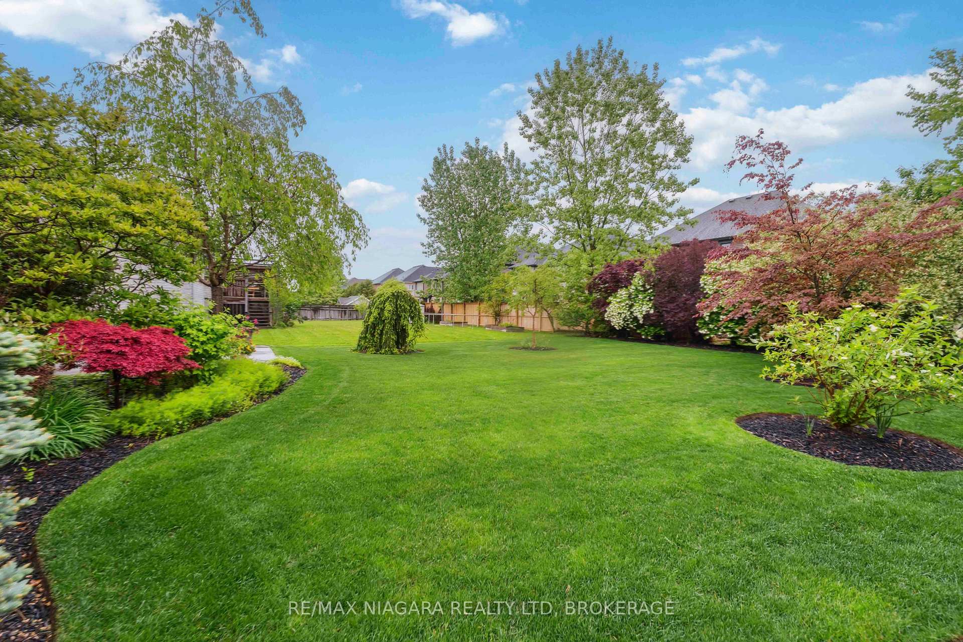Photo 39 of 4800 Lyon's Parkway, Niagara Falls, Lyons Creek — HOMEH