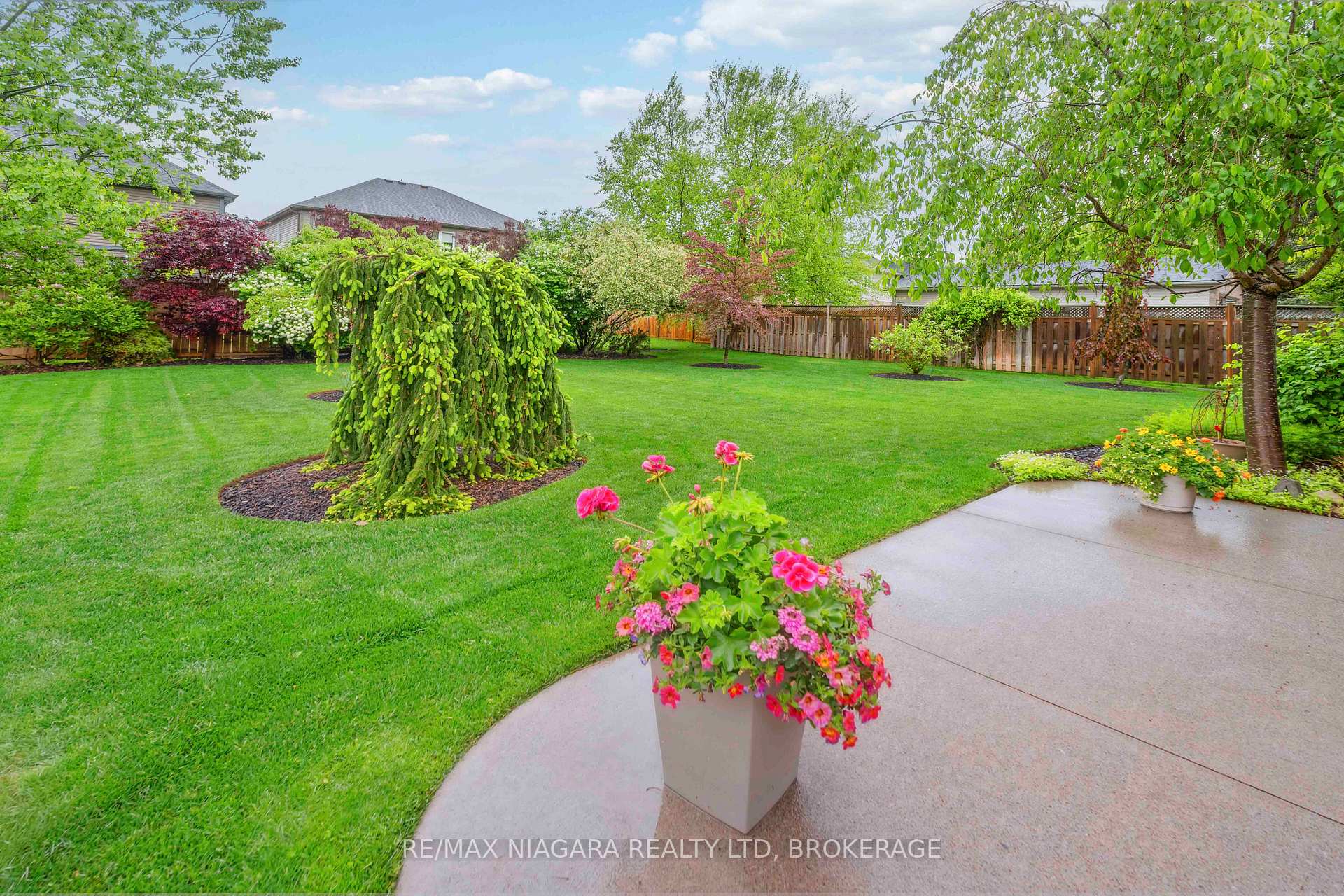 Photo 42 of 4800 Lyon's Parkway, Niagara Falls, Lyons Creek — HOMEH