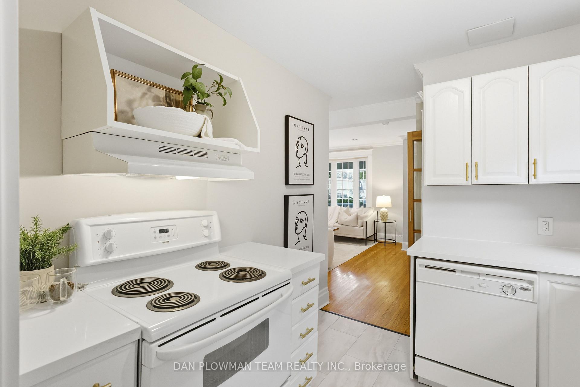 Photo 14 of 156 Roxborough Avenue, Oshawa, O'Neill — HOMEH