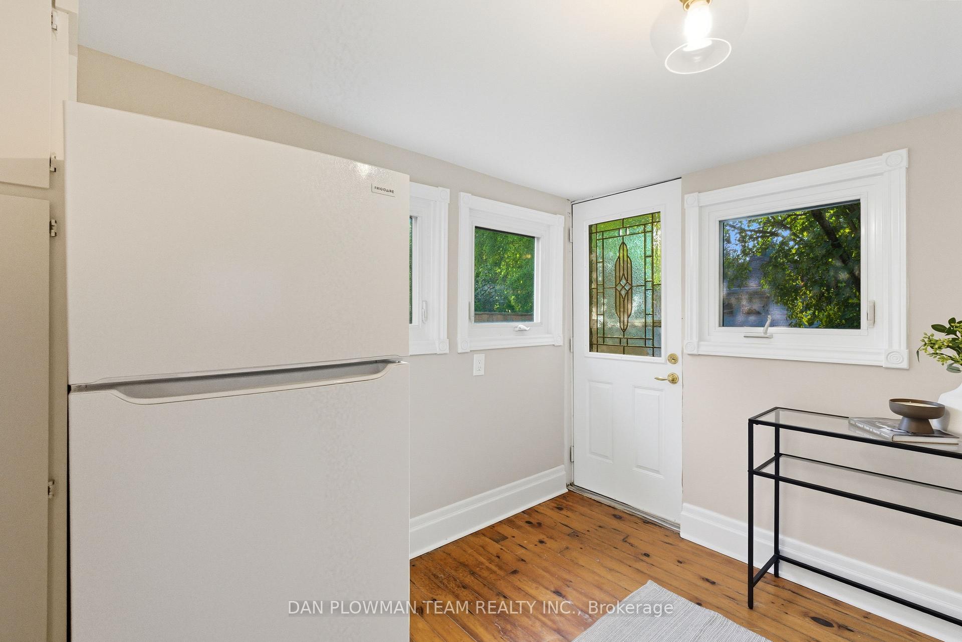 Photo 18 of 156 Roxborough Avenue, Oshawa, O'Neill — HOMEH