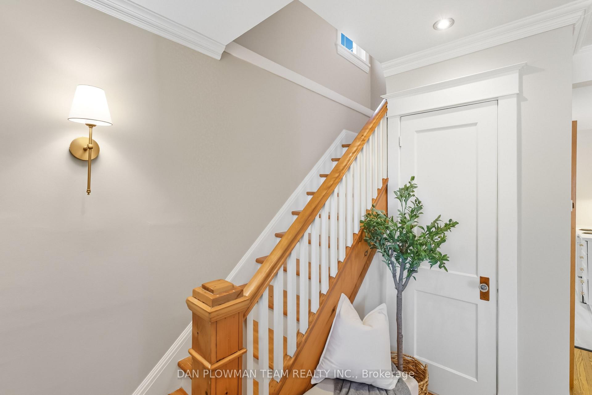 Photo 21 of 156 Roxborough Avenue, Oshawa, O'Neill — HOMEH