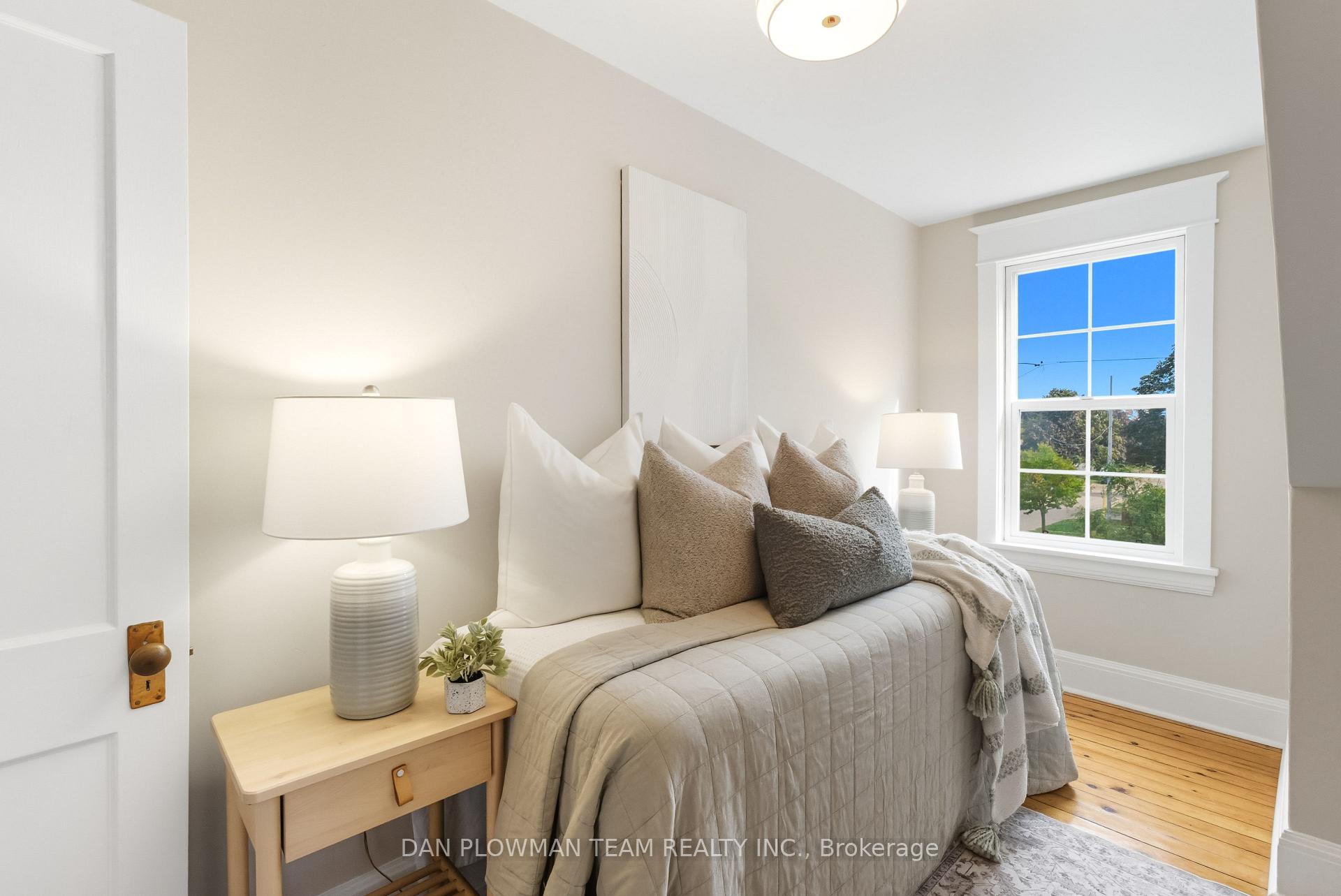Photo 30 of 156 Roxborough Avenue, Oshawa, O'Neill — HOMEH