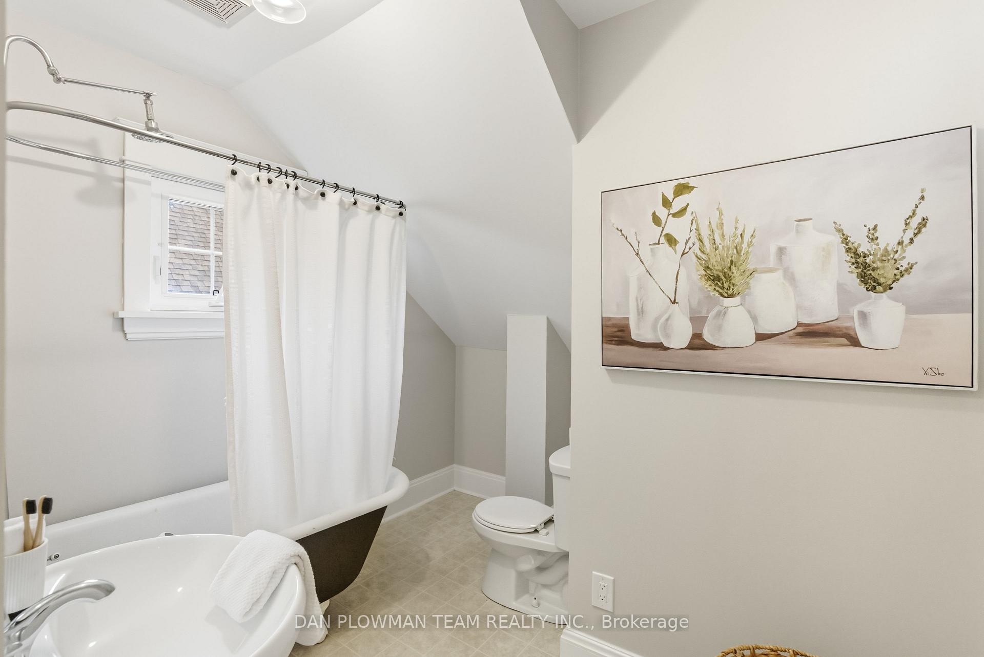 Photo 31 of 156 Roxborough Avenue, Oshawa, O'Neill — HOMEH