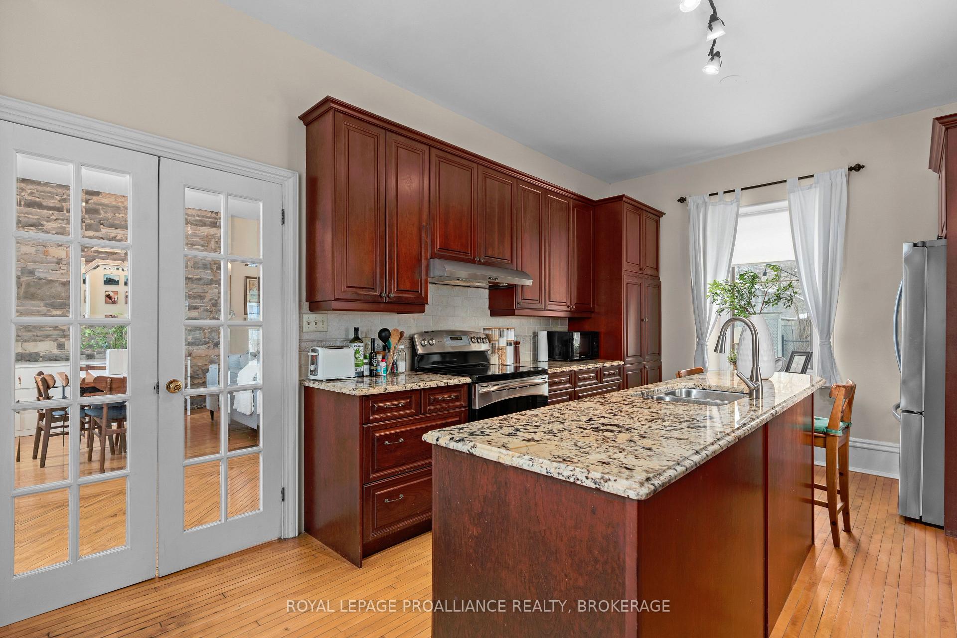 Photo 7 of 21 Earl Street, Kingston, Central City East — HOMEH