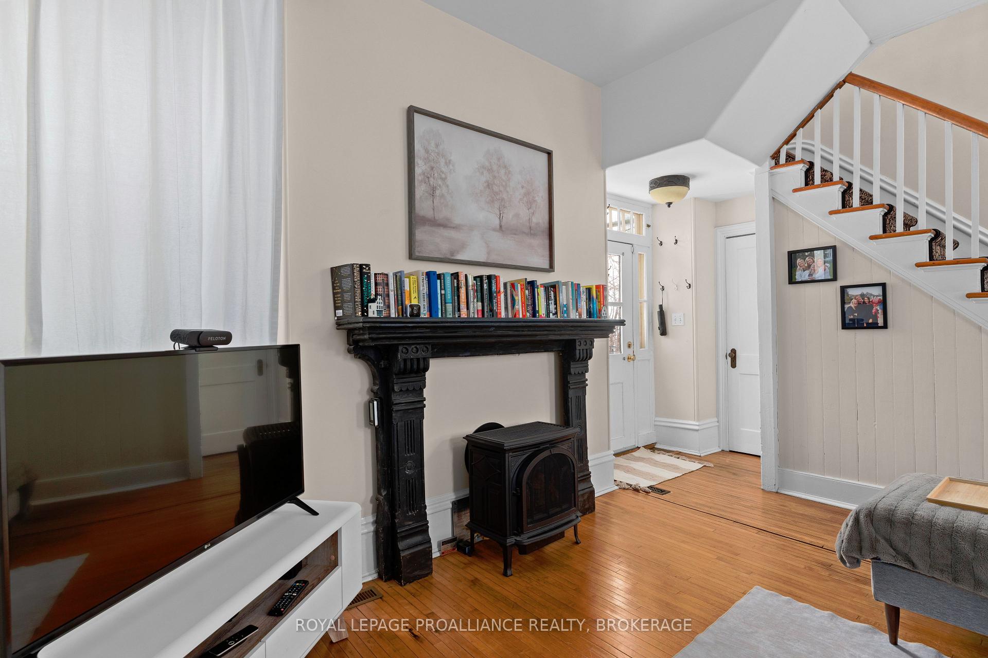 Photo 18 of 21 Earl Street, Kingston, Central City East — HOMEH