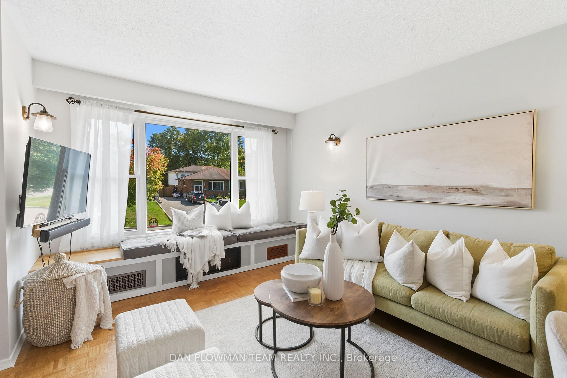 Photo 7 of 387 Surrey Drive, Oshawa, Eastdale — HOMEH