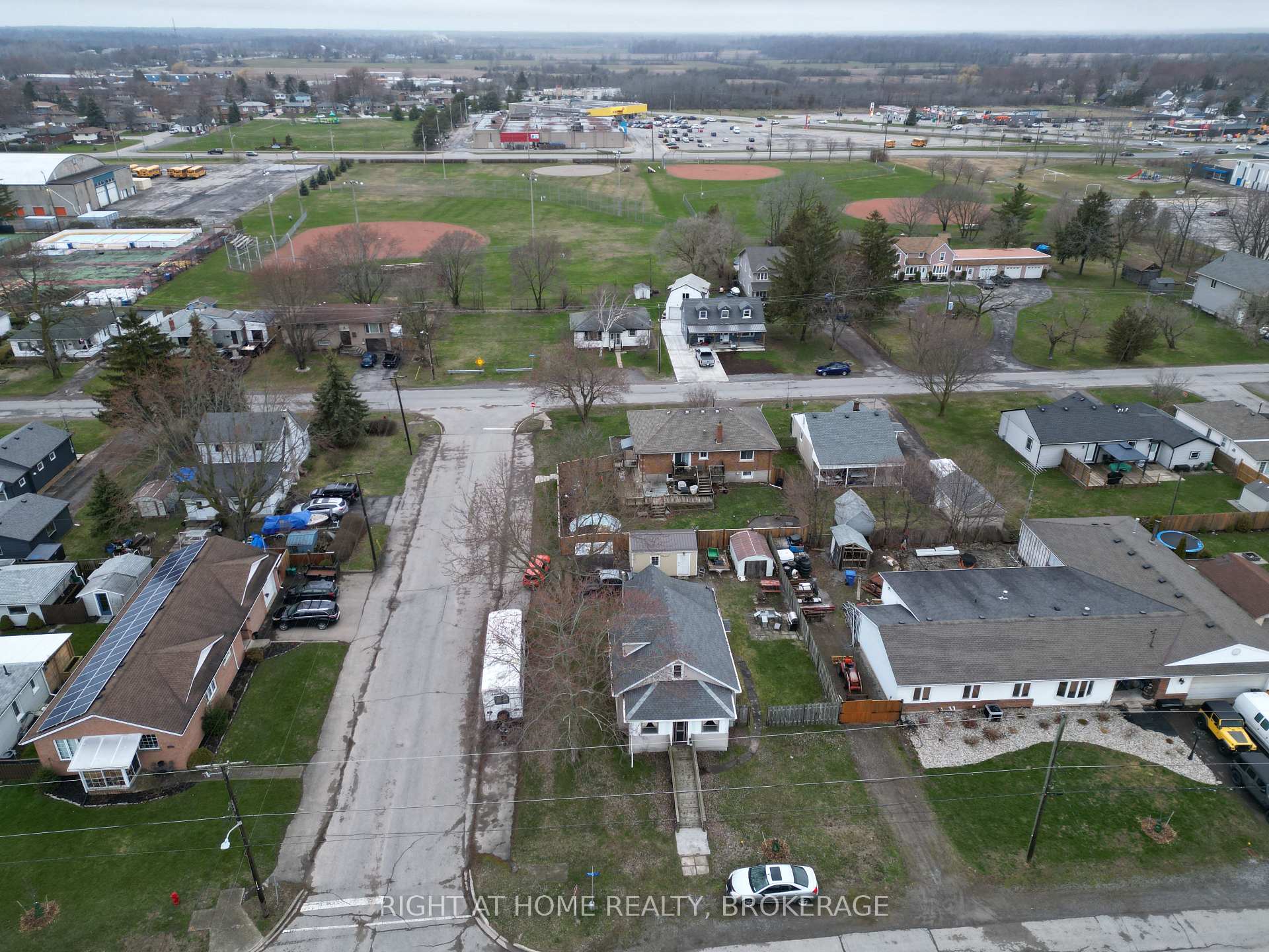 Photo 4 of 91 Knoll Street, Port Colborne, Main Street — HOMEH