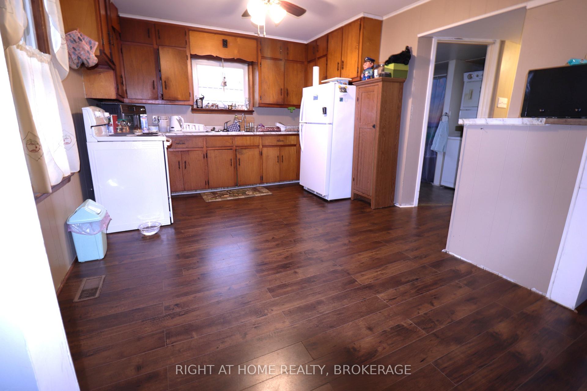 Photo 16 of 91 Knoll Street, Port Colborne, Main Street — HOMEH