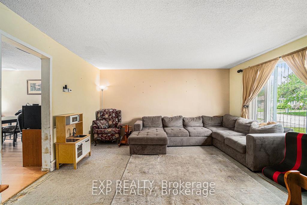 Photo 5 of 983 MacKenzie Road, Prescott — HOMEH