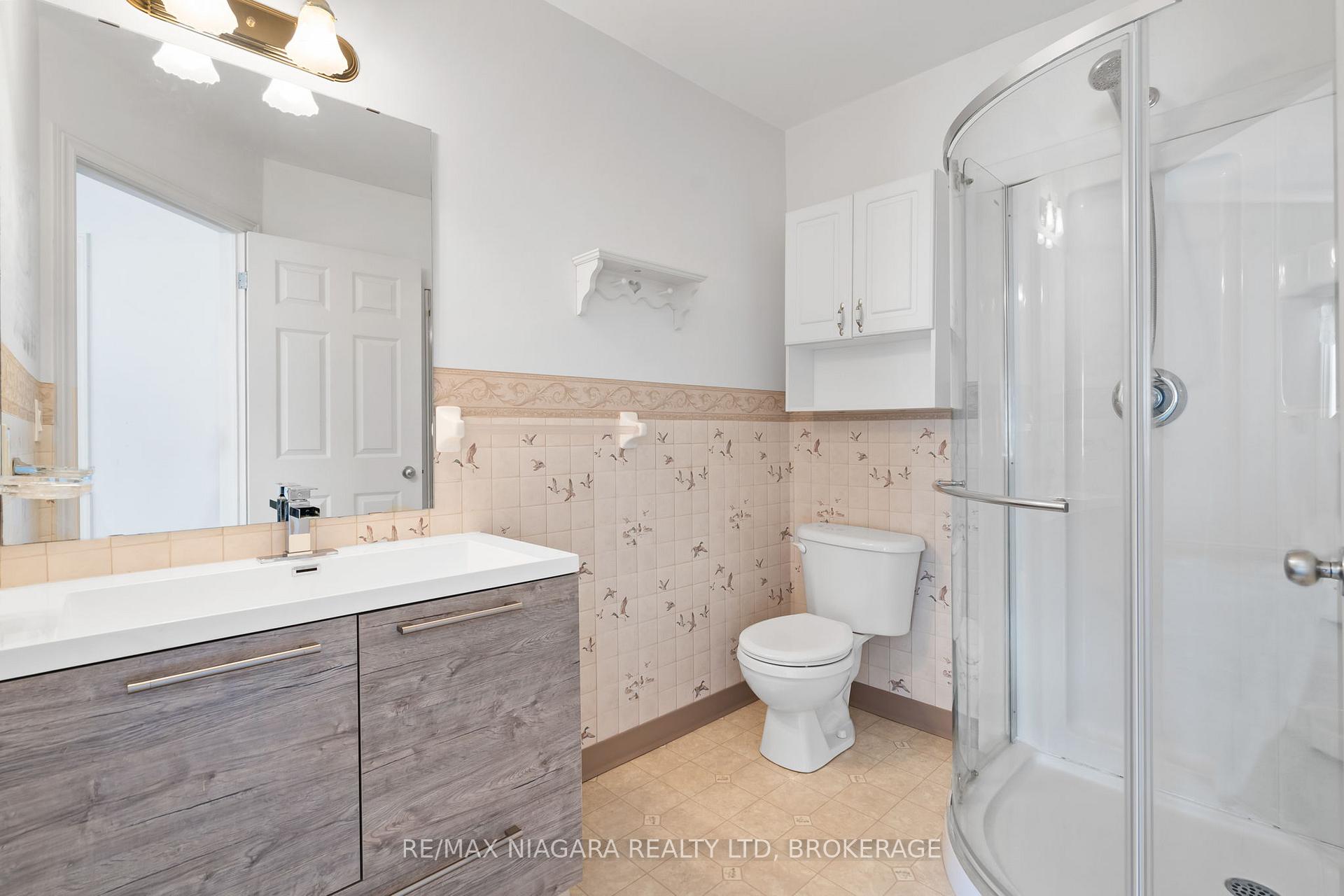 Photo 23 of 23 Portal Drive, Port Colborne, Sugarloaf — HOMEH