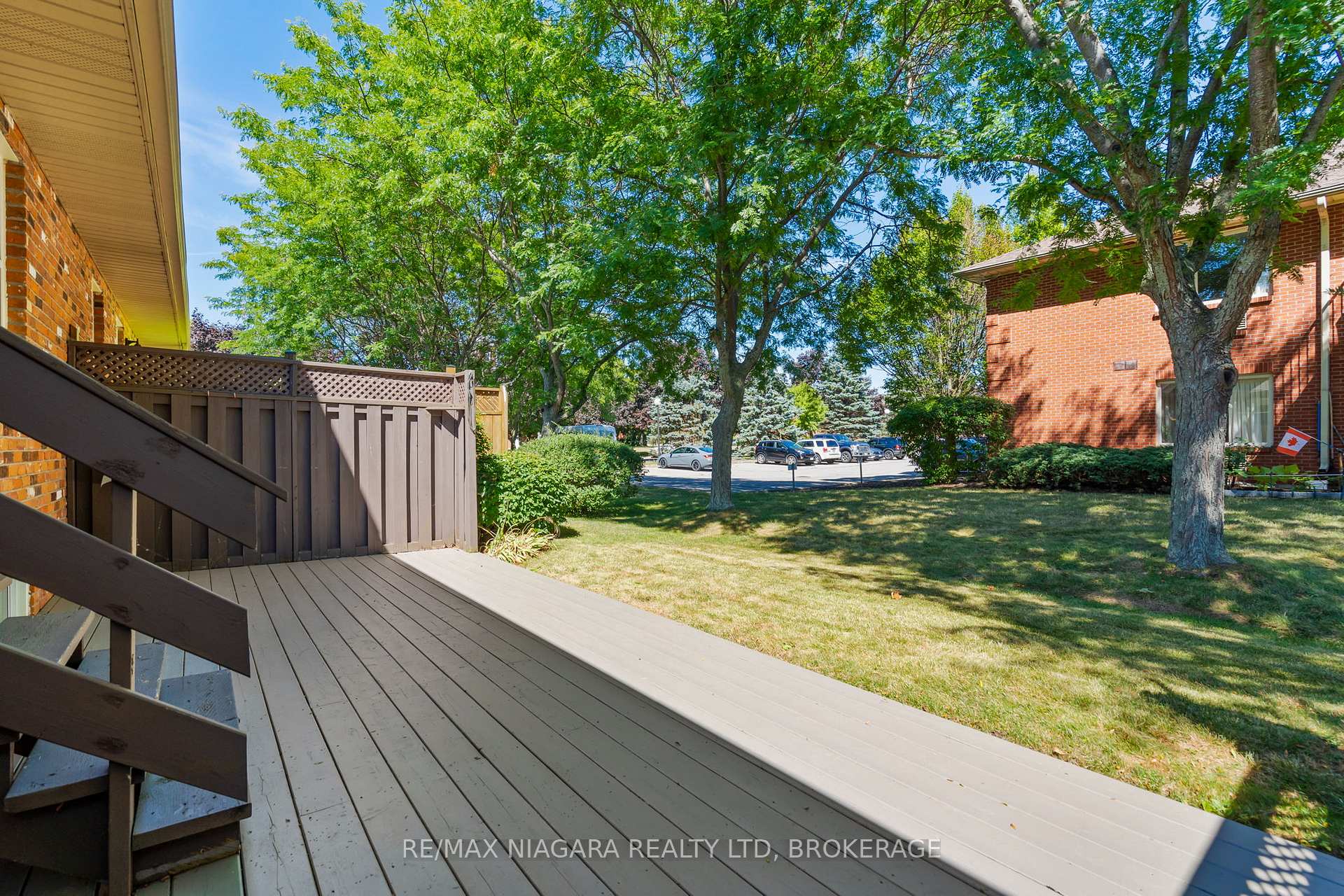 Photo 33 of 23 Portal Drive, Port Colborne, Sugarloaf — HOMEH