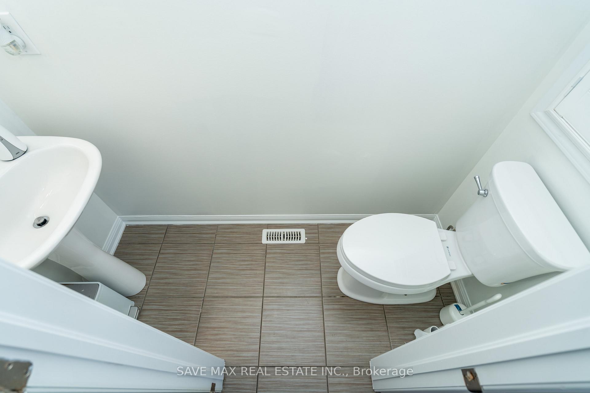 Photo 7 of 316 Leiterman Drive, Milton, Willmott — HOMEH