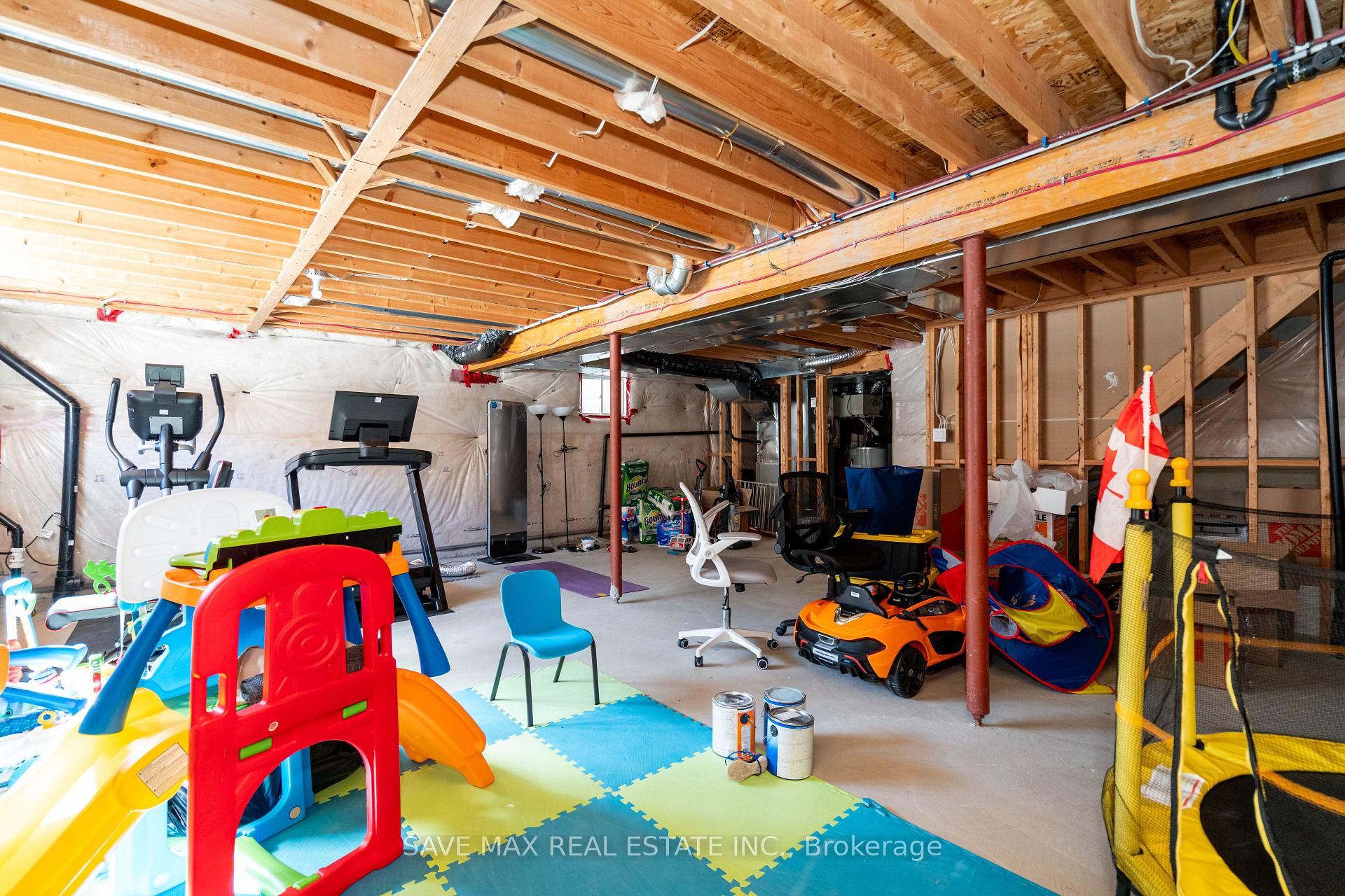 Photo 41 of 316 Leiterman Drive, Milton, Willmott — HOMEH